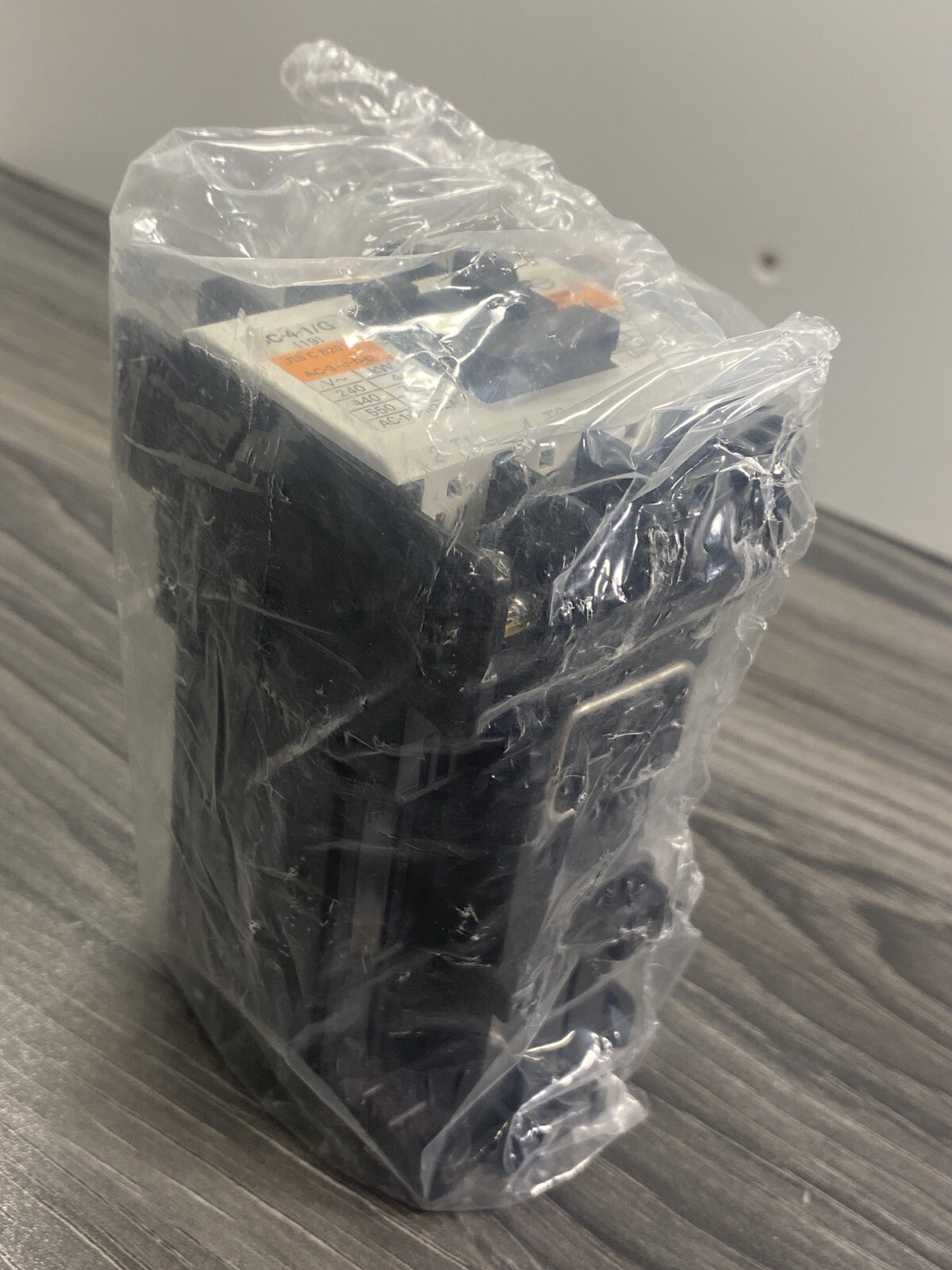 Fuji Electric SC19AG Type SC-4-1/G (19) Magnetic Contactor 24VDC Coil 32A -USA