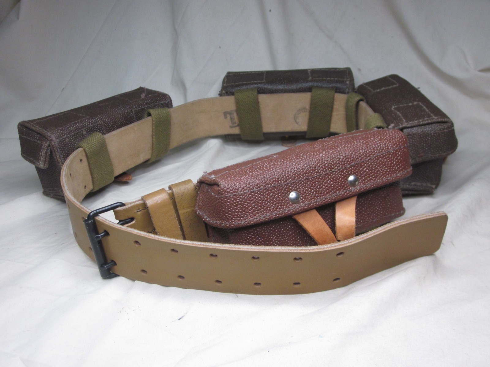 vintage T2  4 pouch bag ammo munition tactical leather military bandolier belt
