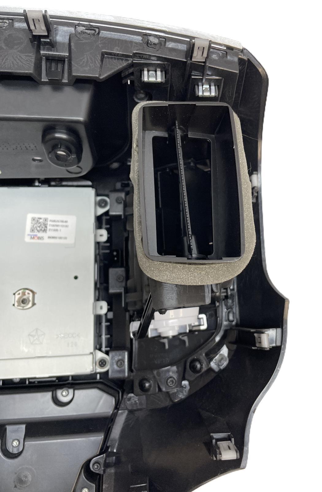 2022 DODGE RAM 2500 RADIO DISPLAY 8.4" SCREEN DASH BEZEL HEAT/AC CONTROLS OEM