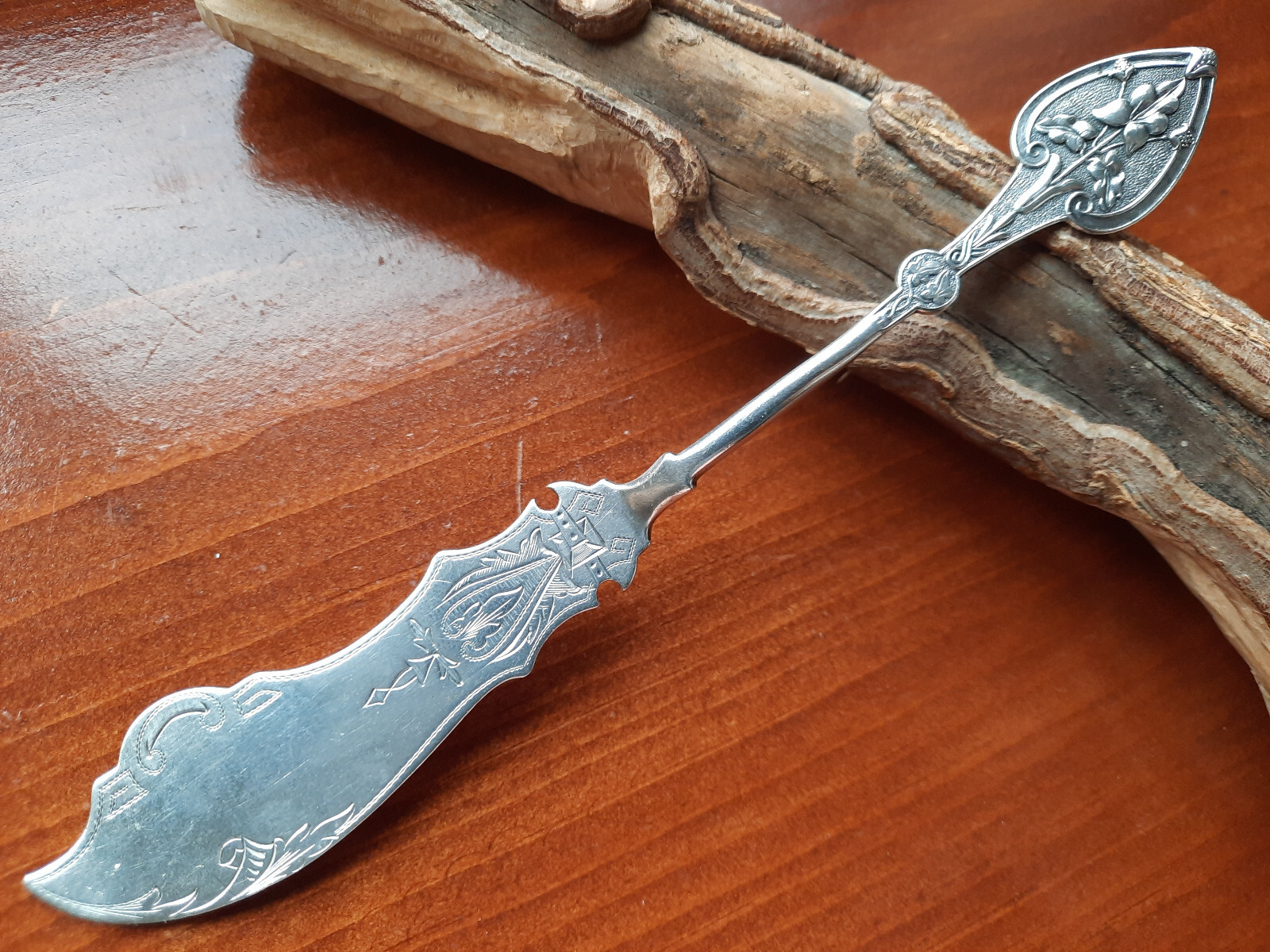 Coin Silver Knowles & Ladd Leaf & Berry Pickle Knife