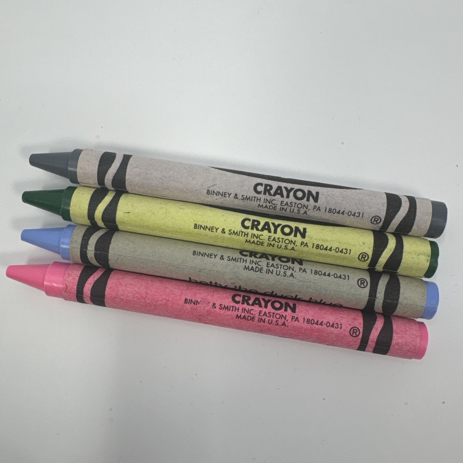 Vintage Crayola Crayons Binney Smith Box 1997 NOS - Lot of 5 Packs (20 Crayons)