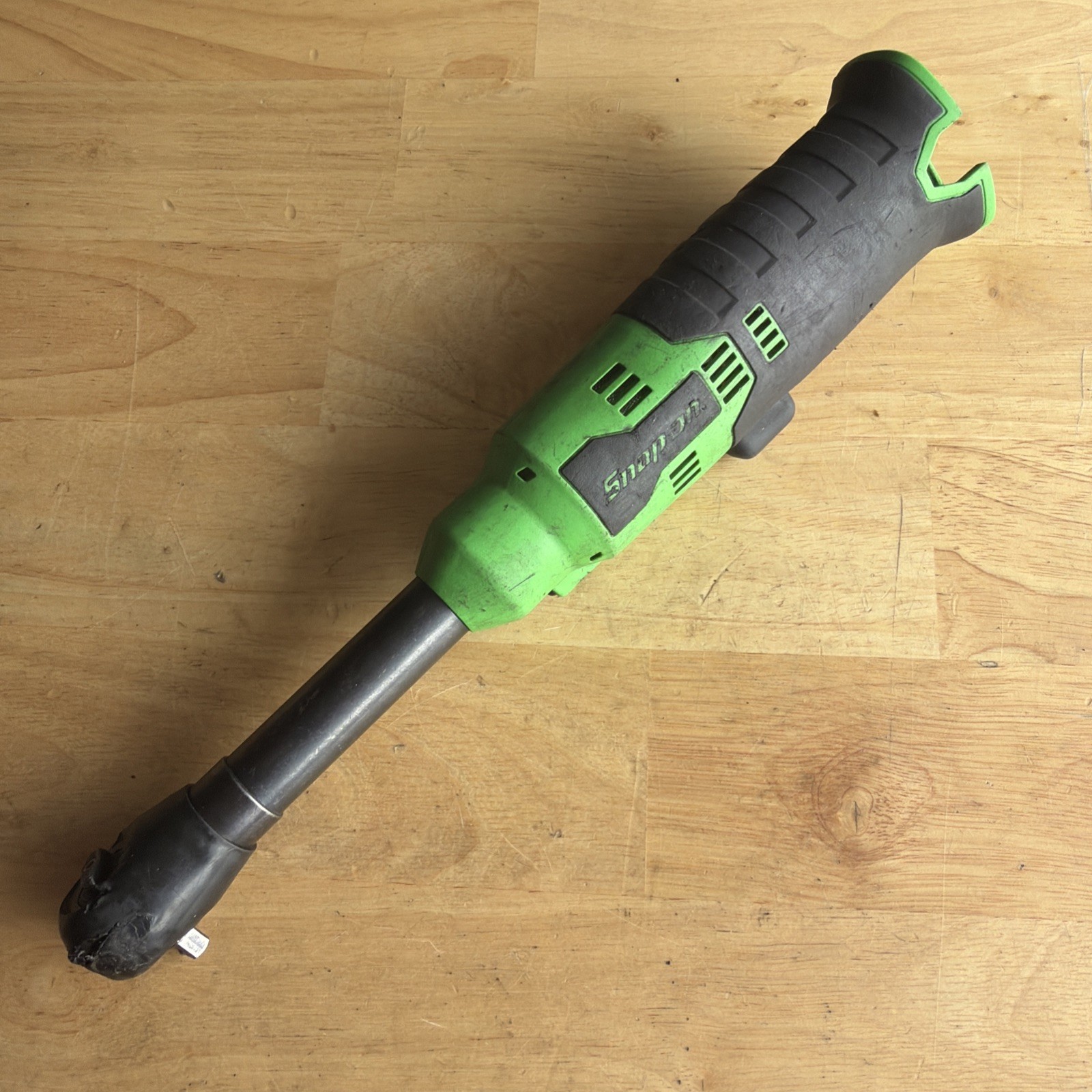 Snap On Tools Cordless Long Neck Ratchet 1/4" Drive Green W/ 1 Battery CTR717G