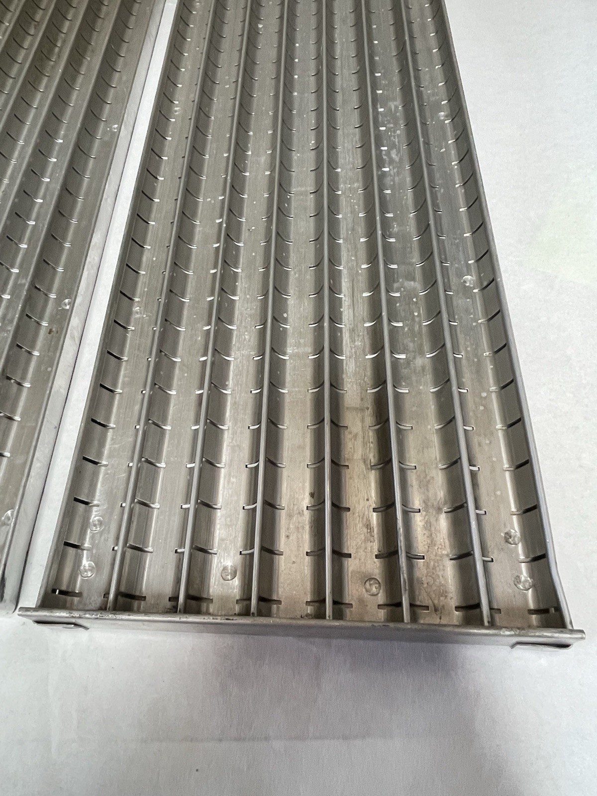 3 Stanley Vidmar Slotted Groove Trays 7,7 & 11 Grooves 25"x 8" Aluminum (26M76)