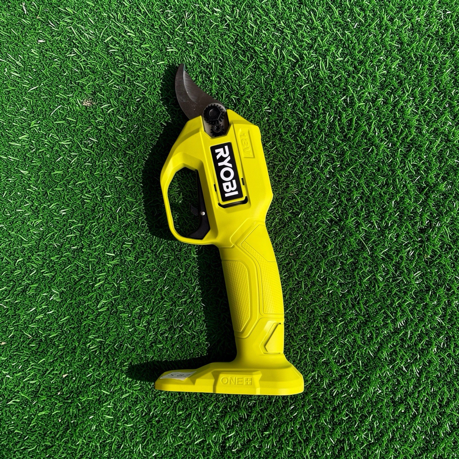 RYOBI ONE+ 18V Cordless Pruner (Tool Only) - P2504VNM