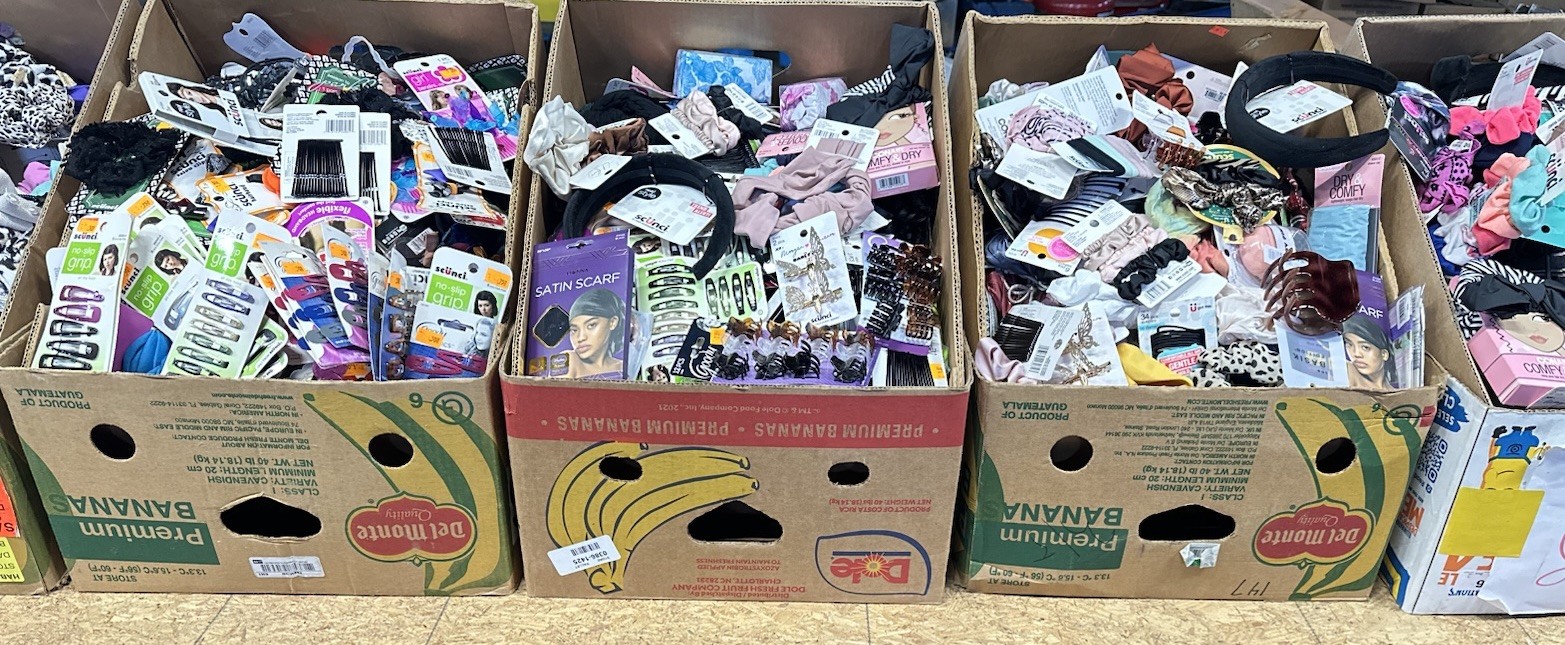 50 Pcs Wholesale Scunci , Goody Assorted Hair Accessories Scrunchies  Etc Read