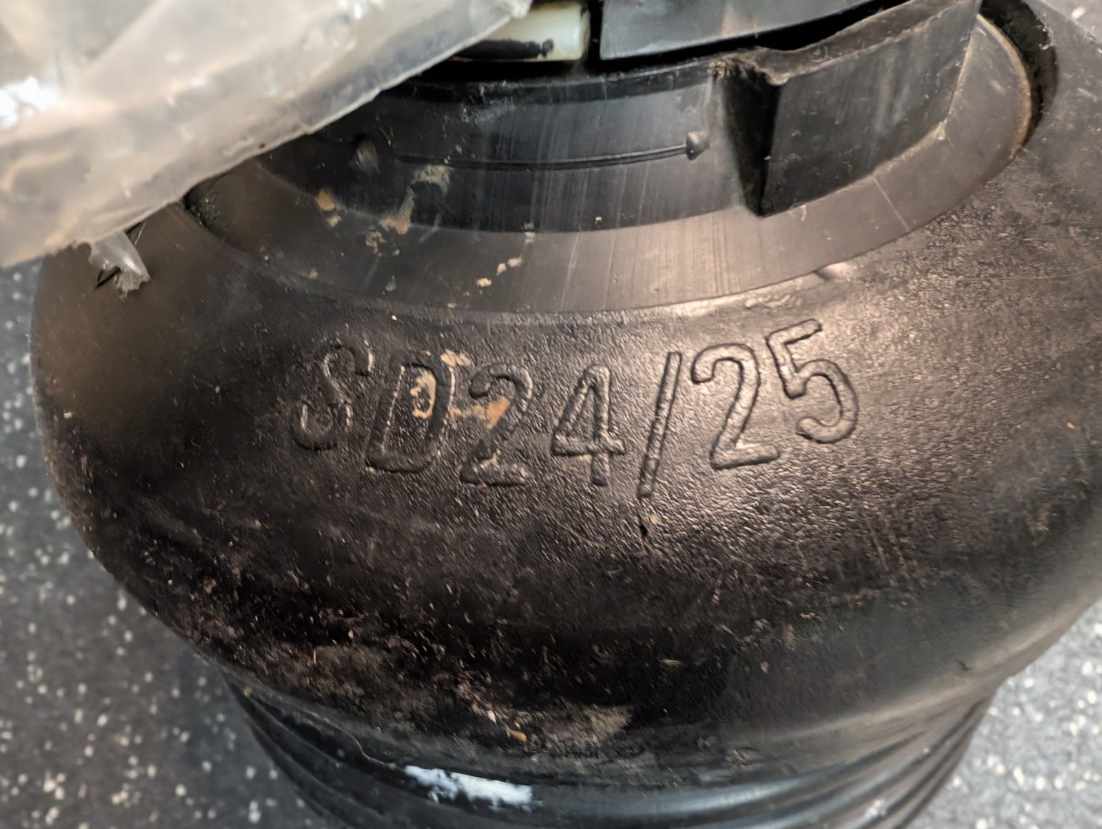 Walterscheid PTO Shaft Half 21-Spline 1-3/8" Star Profile 41.5" 36.18 Yoke OEM