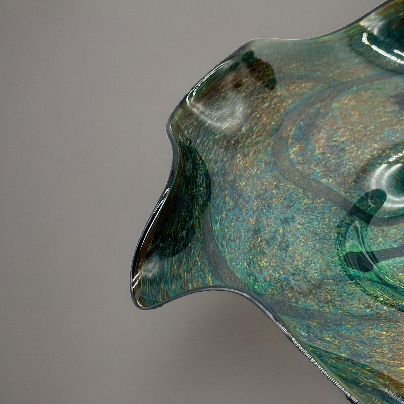 Loan Nemtoi art glass “Wavy” bowl original hand-blown signed home decor