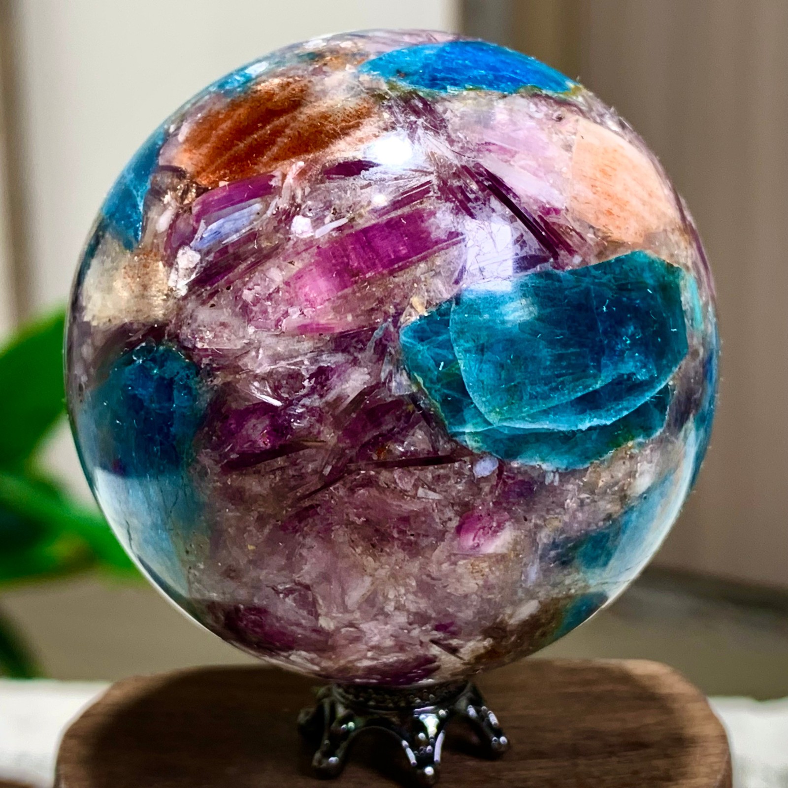 190G Natural Blue Aptite +Sun Stone purple lepidolite Sphere mineral sample