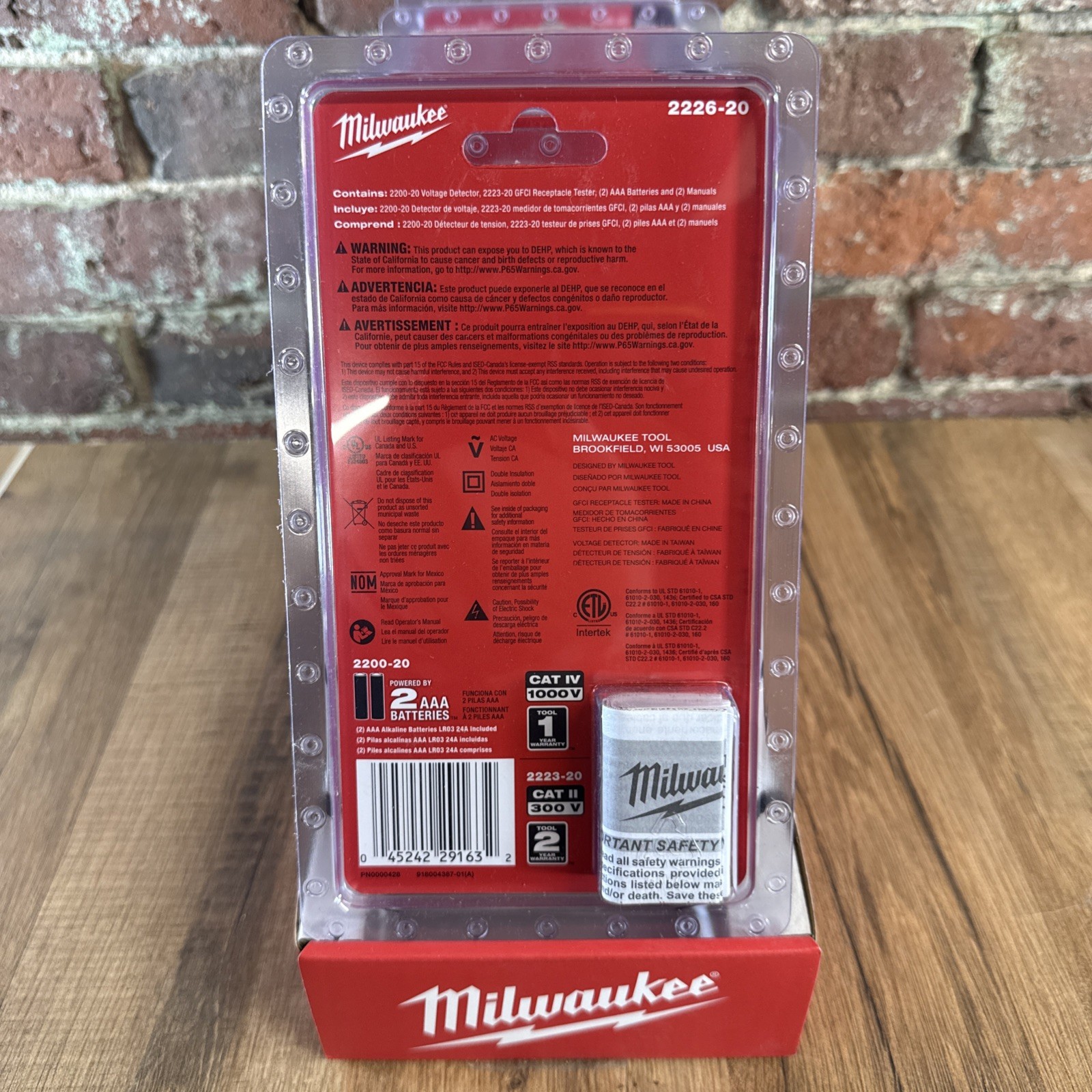 Milwaukee GFCI Receptacle Tester & Voltage Detector 2226-20 - New & Sealed