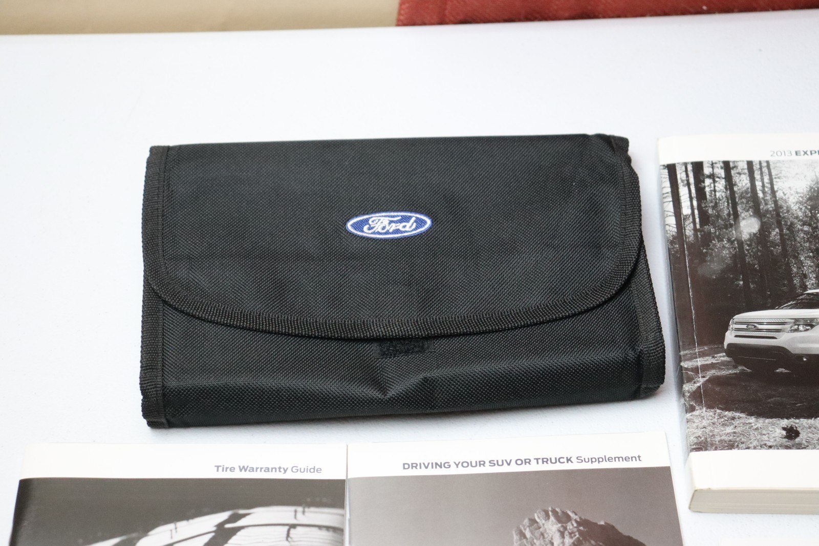 2013 FORD EXPLORER OWNERS MANUAL WITH CASE AND LITERATURE FREE SHIPPING