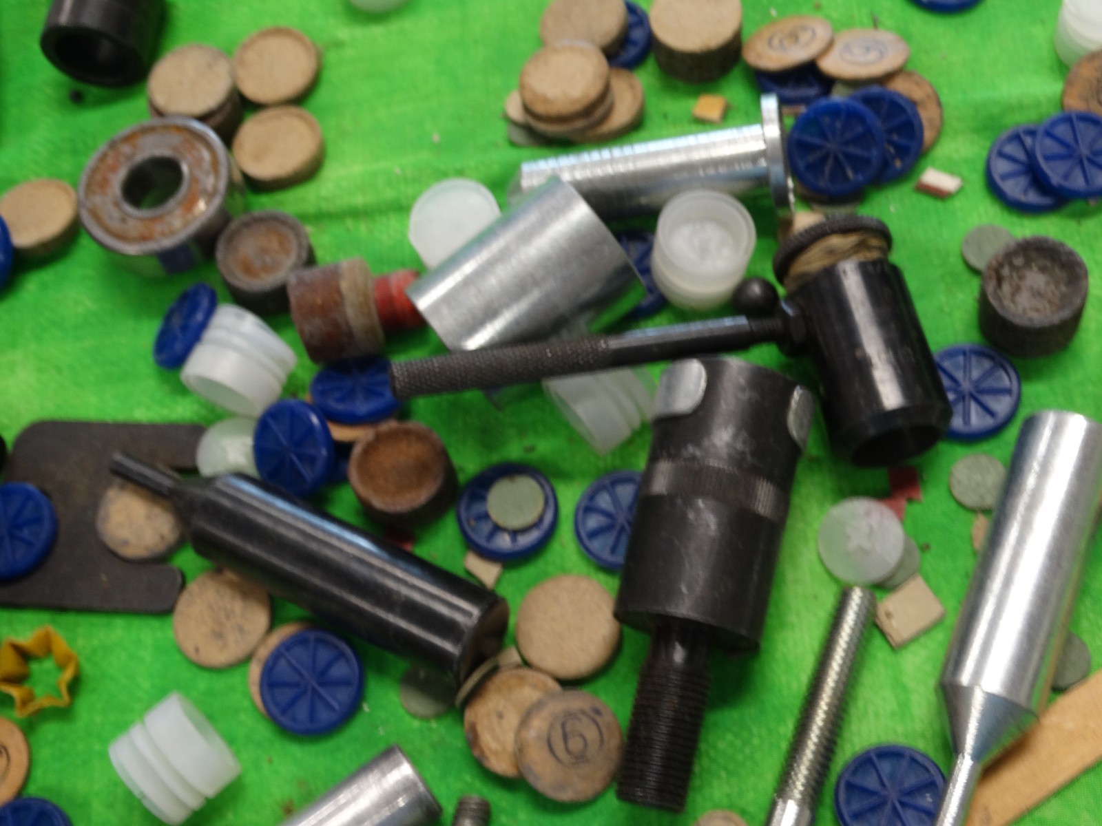 Lot Vintage Shotshell Reloading Misc Tool Parts Pieces AS-IS 40+ Items Package