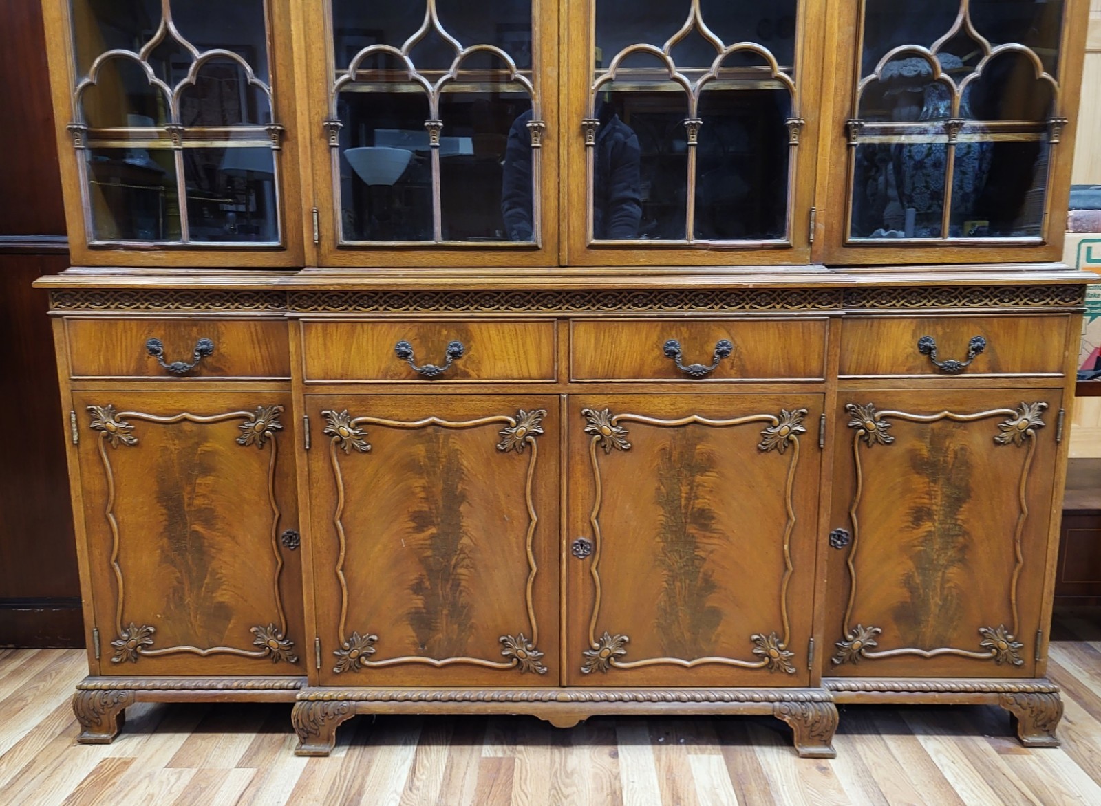 Antique AMERICAN English CHIPPENDALE Style Mahogany Arch Top BREAKFRONT Bookcase