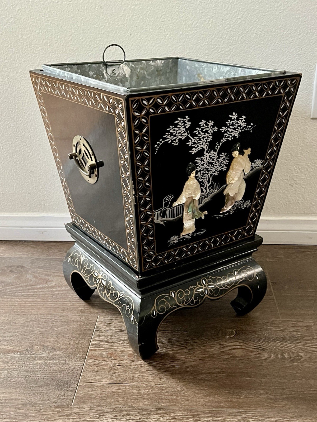 Chinese Black Lacquer Planter/bin/trash Can With Mother-of-pearl Figures 17”
