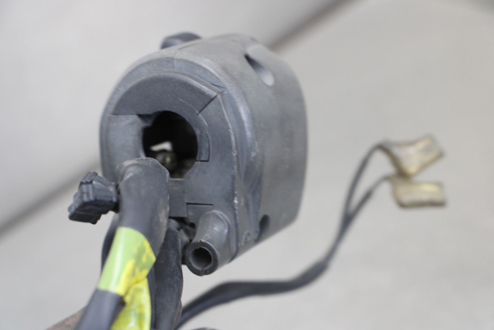 07-08 YAMAHA YZF R1 LEFT CLIP ON HANDLE HORN SIGNALS SWITCH SWITCHES