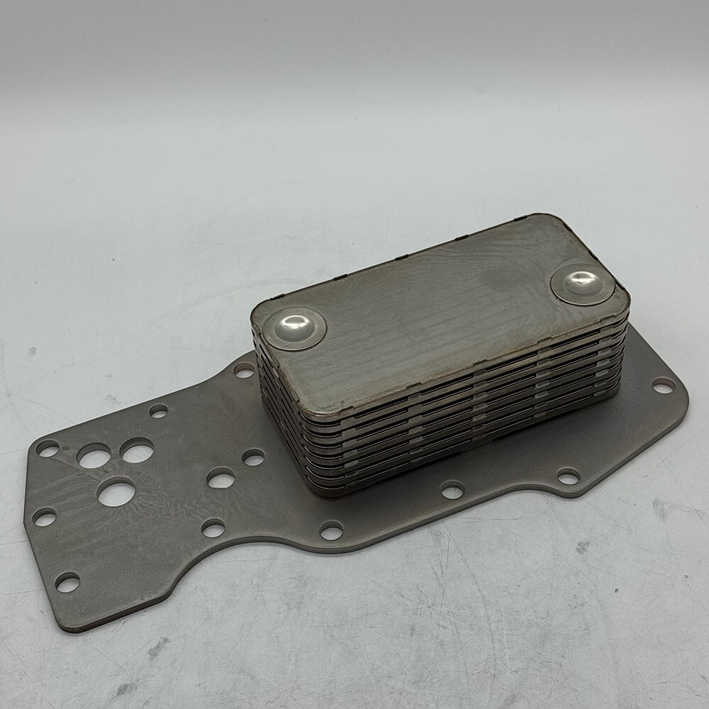 Cummins Oil Cooler & Gasket 3975818 For 6.7L 24V ISBE 2007-Present Dodge Ram NEW