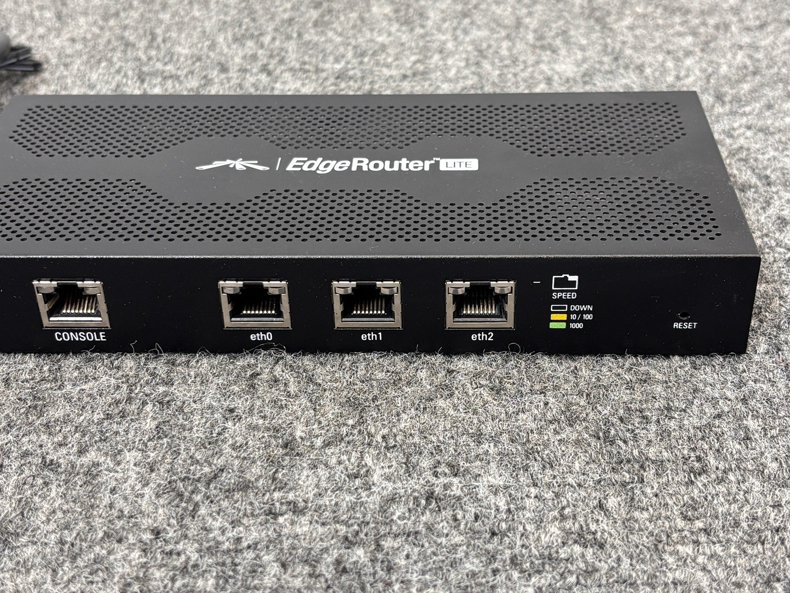 Ubiquiti Networks Edge Router Lite 3 with power supply