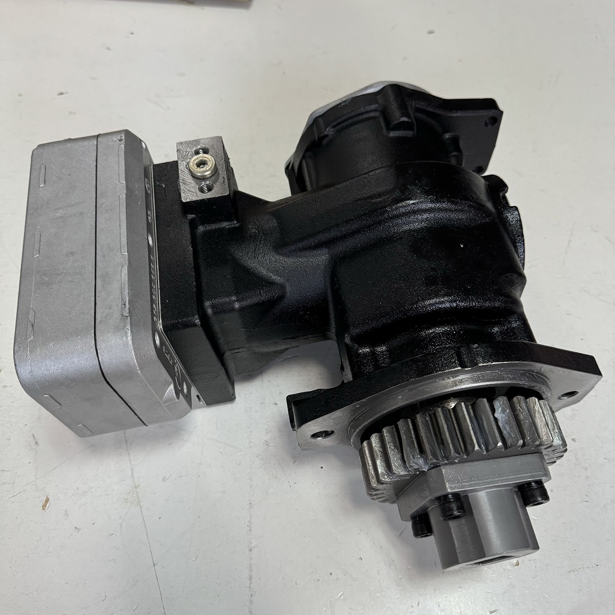 Air Brake Compressor 3689649 for Cummins ISX15/QSX15 Engine 3689649RX 3689649NX