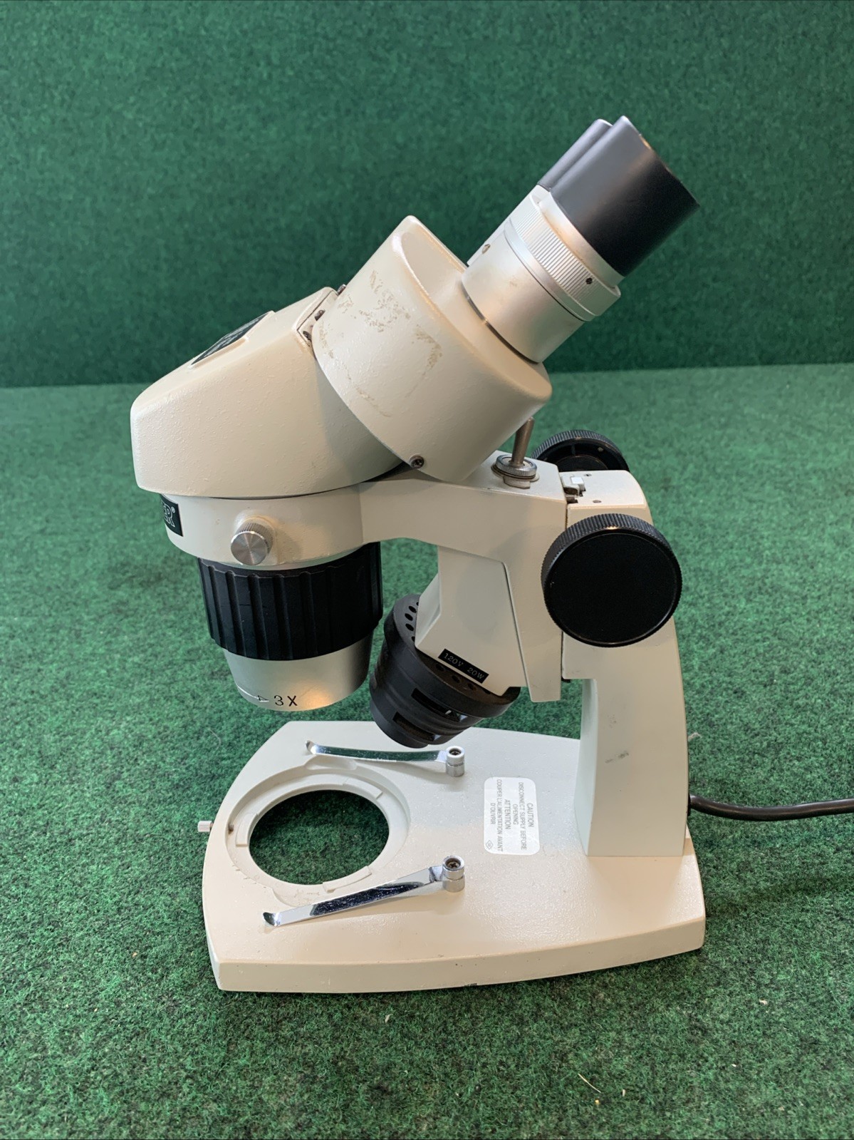 Fisher Scientific Stereomaster II Microscope SPT-IH W/ SW10X Eyepieces Lighted