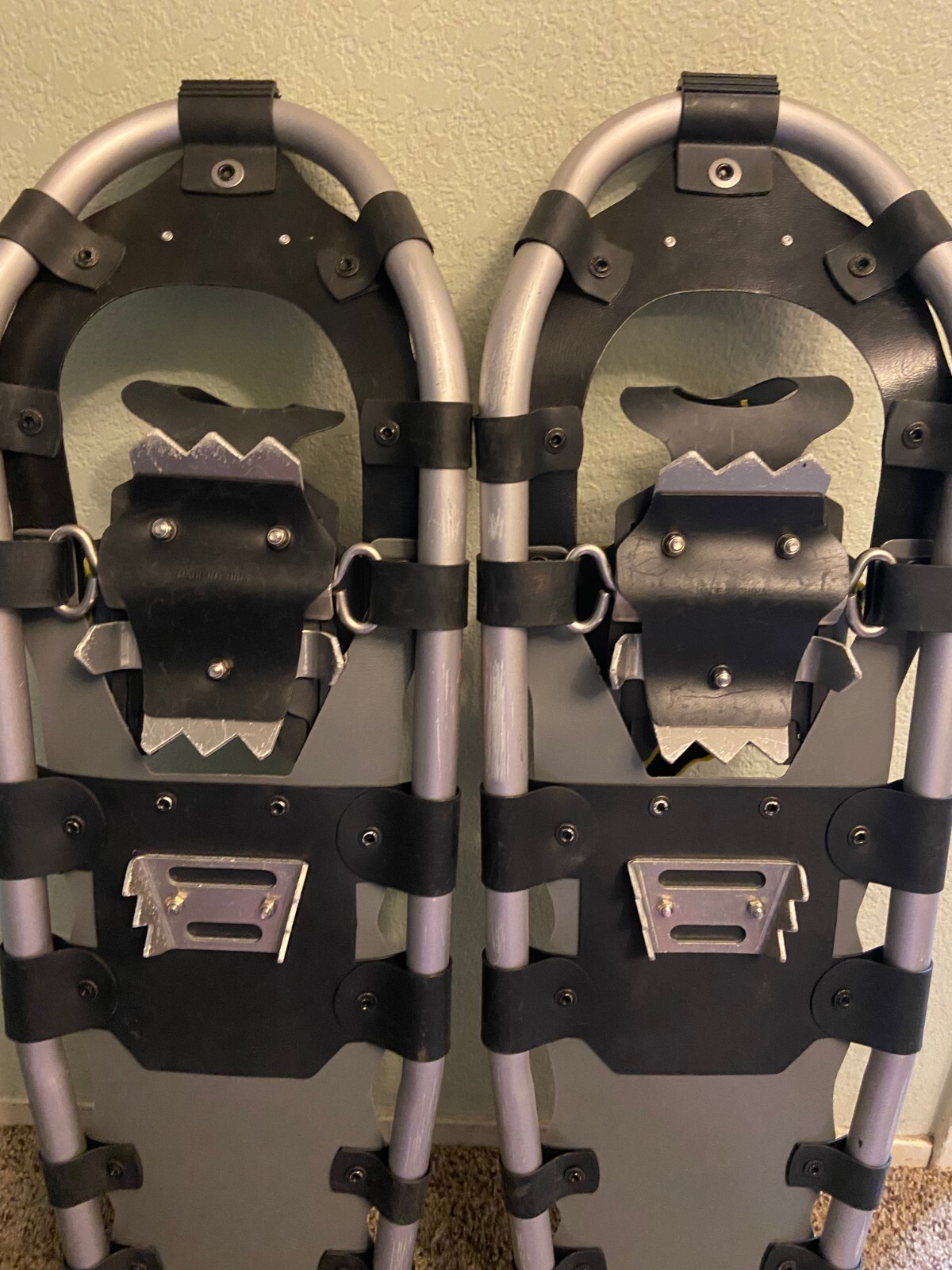 🌊 GRAY BLACK YUKON CHARLIE'S 9x30 930 HIKE SNOW SHOES 6000 SERIES NO POLES - N3