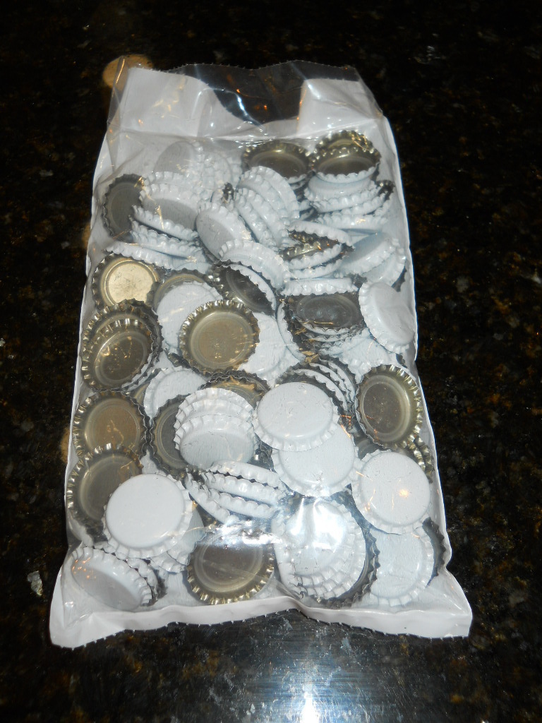 CROWN CAPS 144 WHITE  NEW BOTTLE CAPS STANDARD 26.5 SIZE FOR SODA & BEER BOTTLES