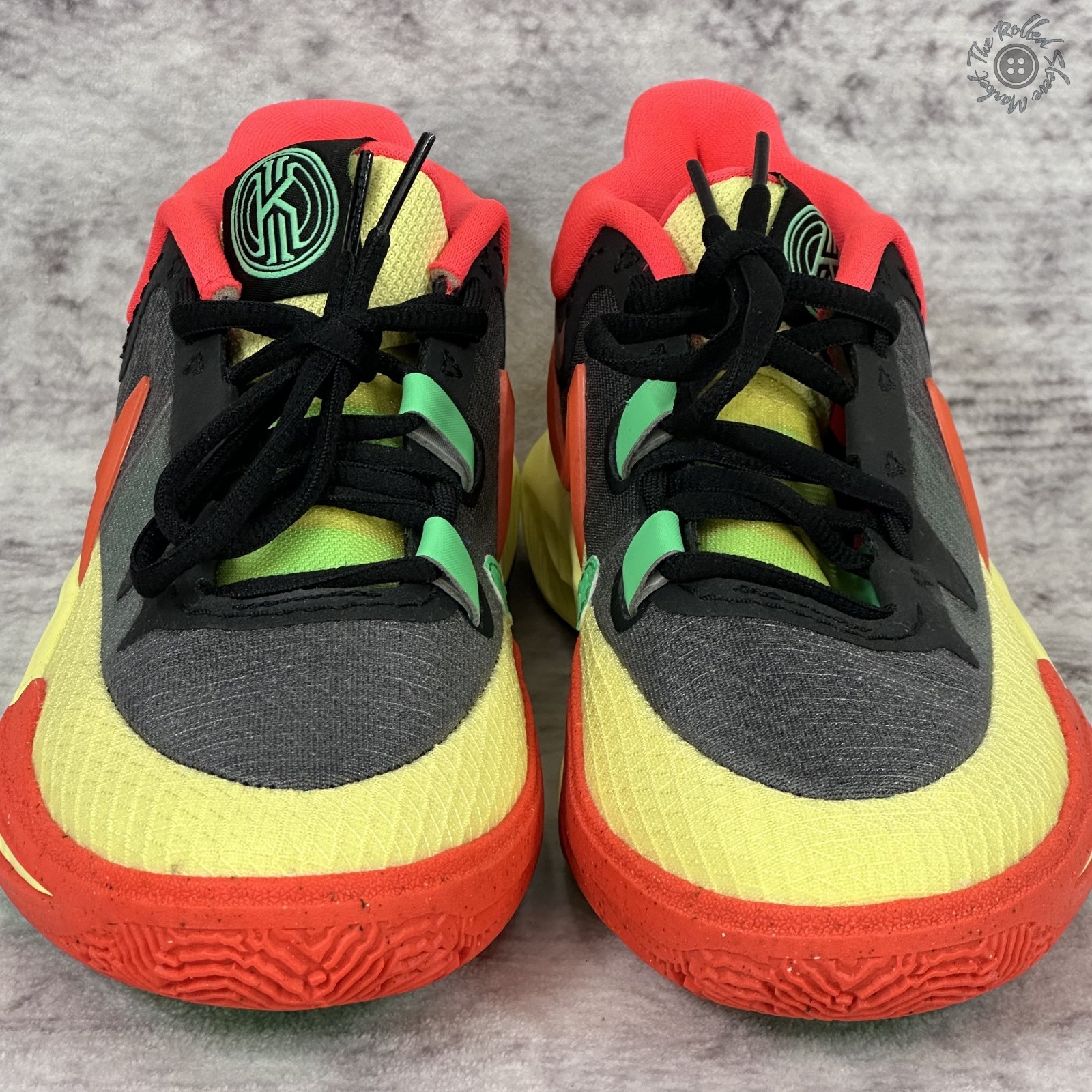 New No Box Nike Kyrie 8 GO GS Basketball Size 3.5Y Youth Black Lemon DQ8076-003