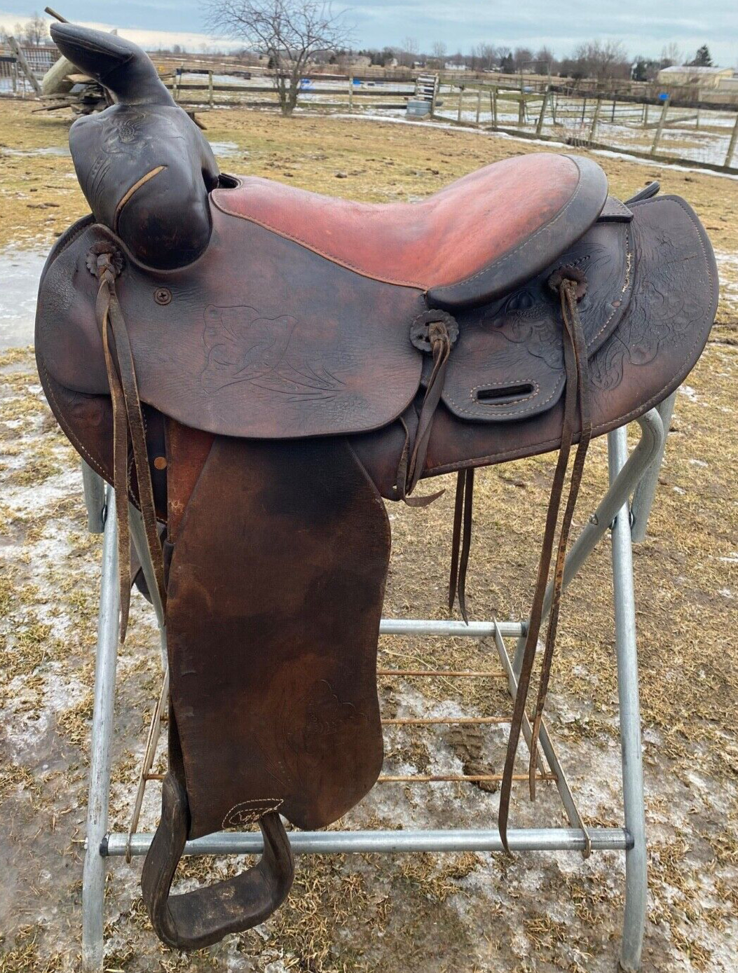 Used/Vintage 15" Simco Balanced Ride Western saddle