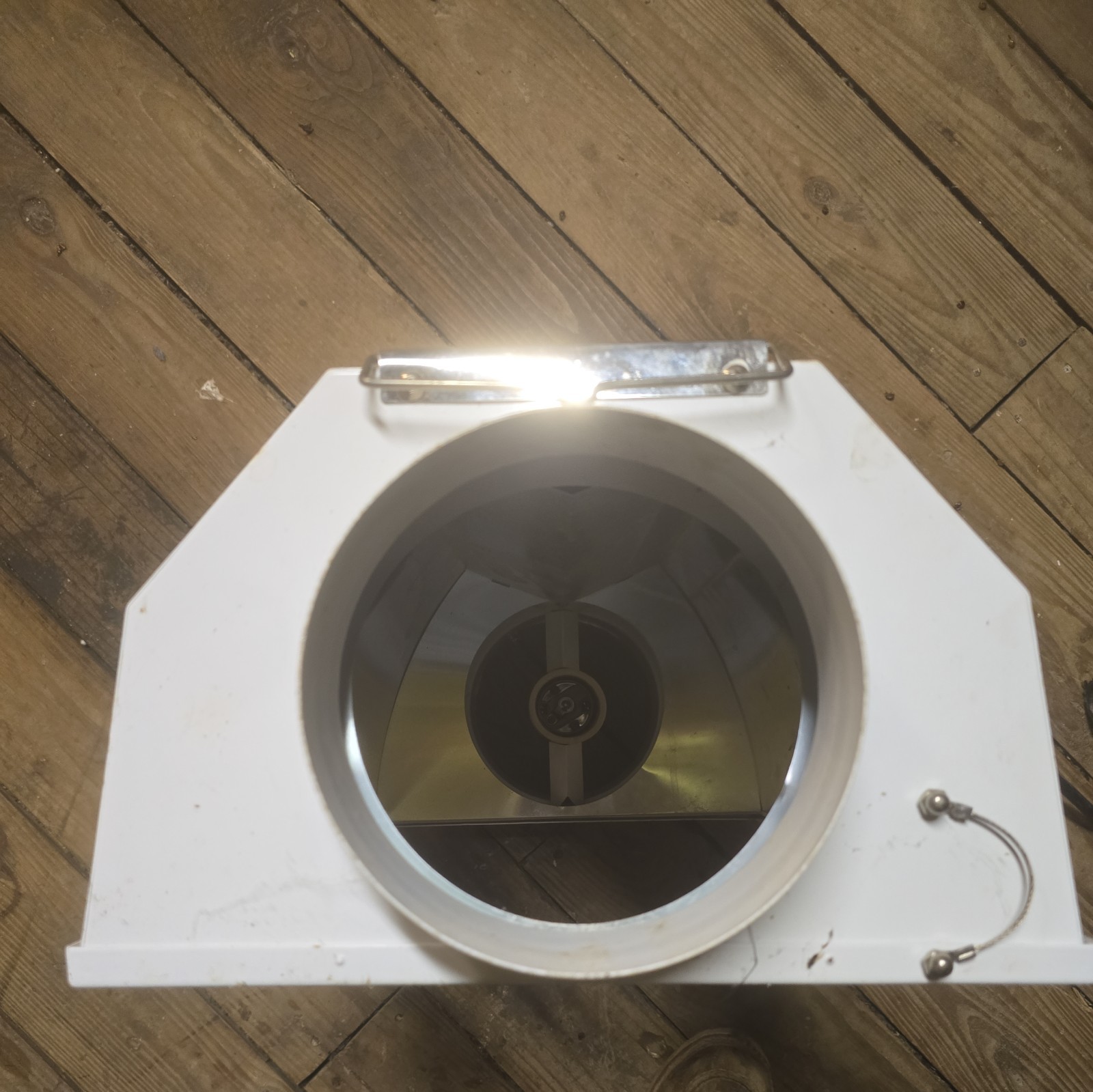 Hydrofarm 6" Vented Grow Light Reflector HPS MH DA6AC Used without lens