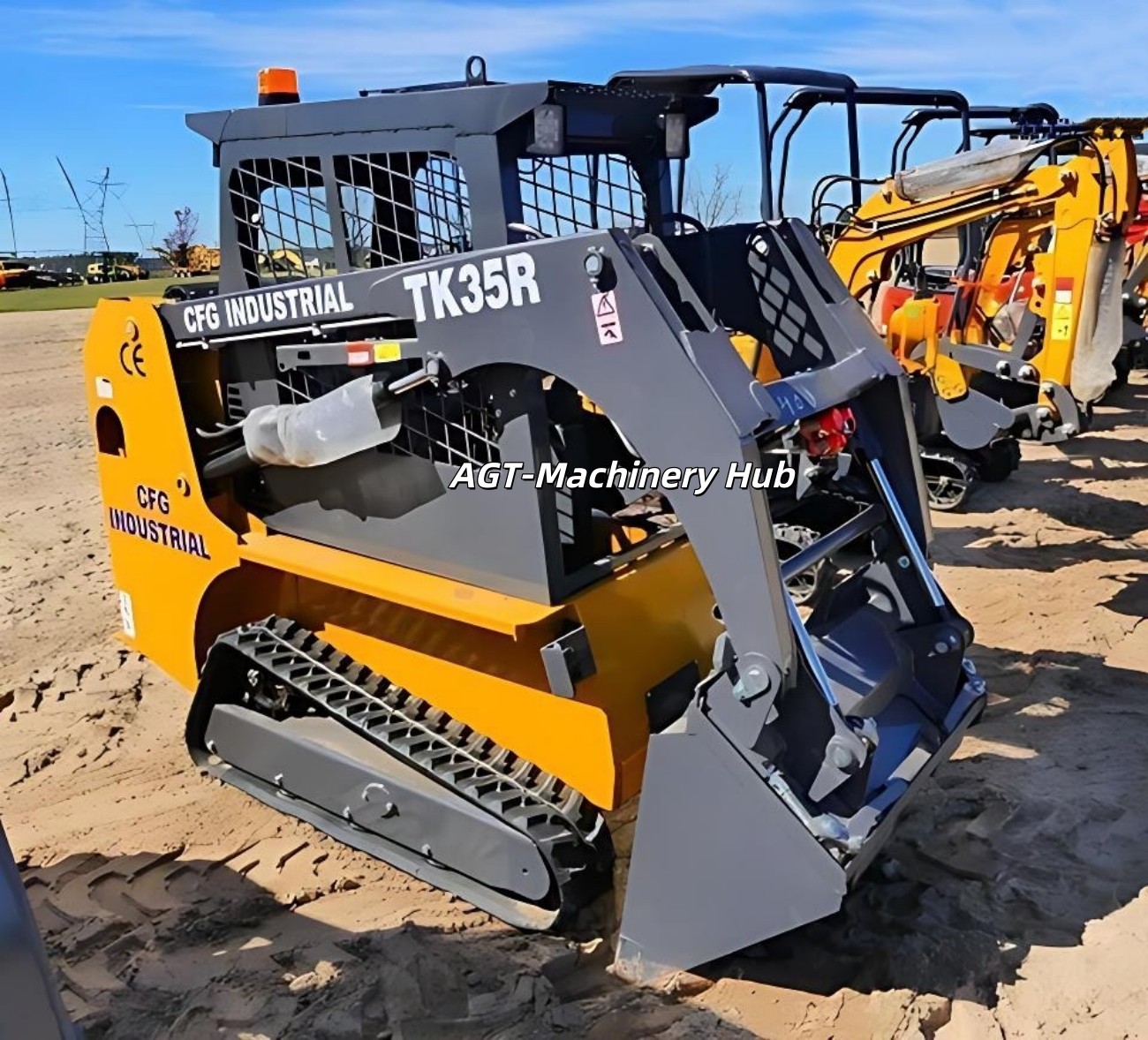 CFG 1.5 Ton Mini Compact Crawler Track Skid Steer Loader EPA Gas Engine Vertical