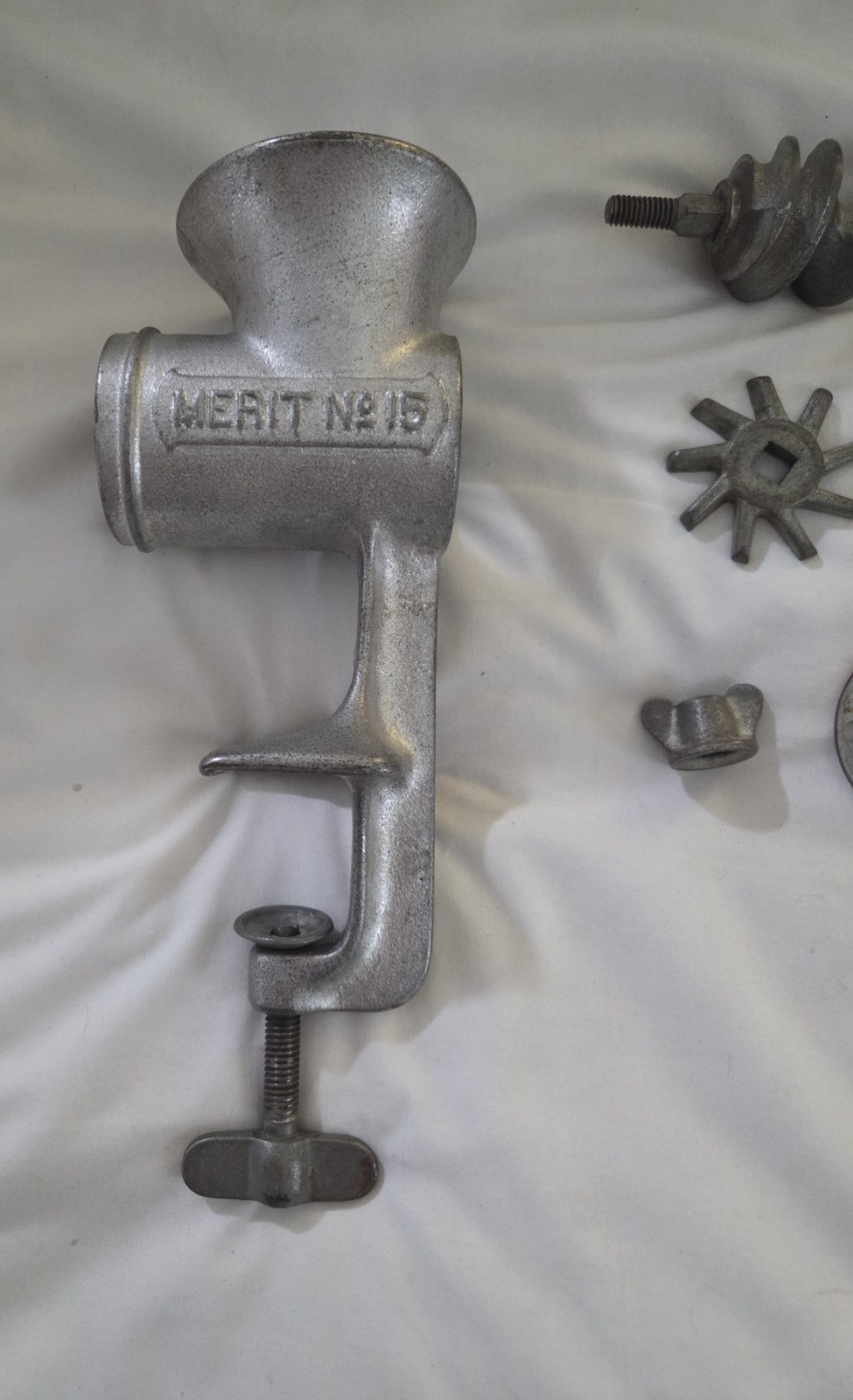 VINTAGE 1930s MERIT #15 CAST IRON COUNTER TOP MEAT GRINDER