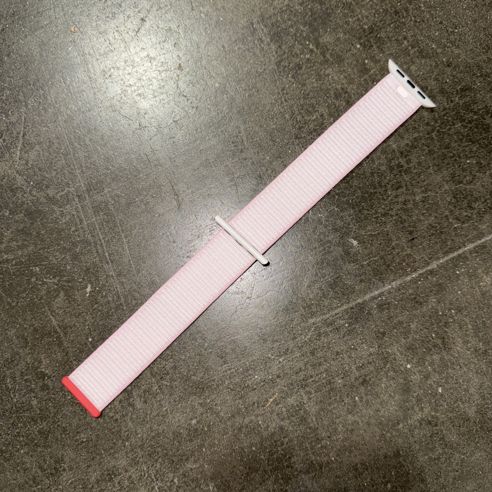 OEM Apple Watch Sport Loop Band Series 8 9 Light Pink One Size 41mm MT563AM/A