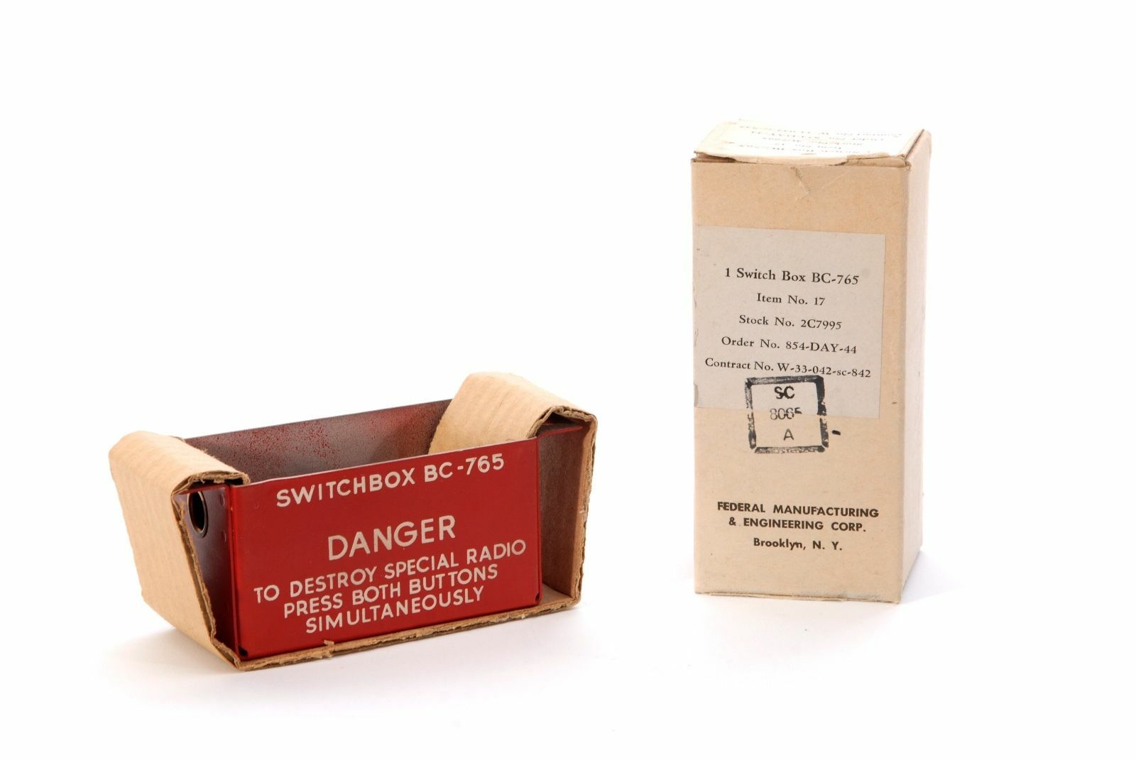 Boeing B-17 Flying Fortress Radio Destruct Switch Box NOS WWII Aviation INS-0118