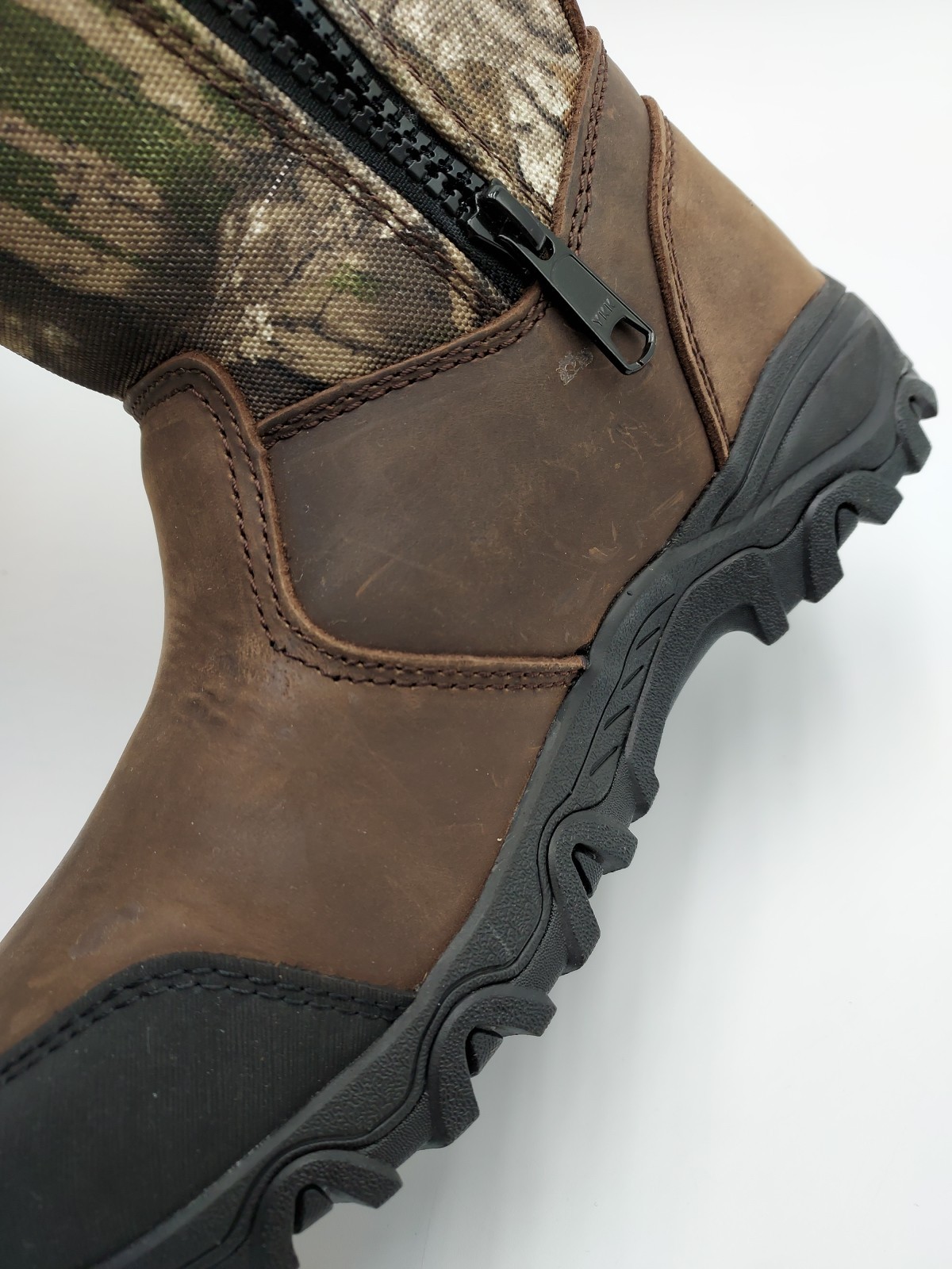 Magellan Outdoors Womens Sz 6B Snake Shield Armor 3.0 Realtree Edge APX (K4-D4)