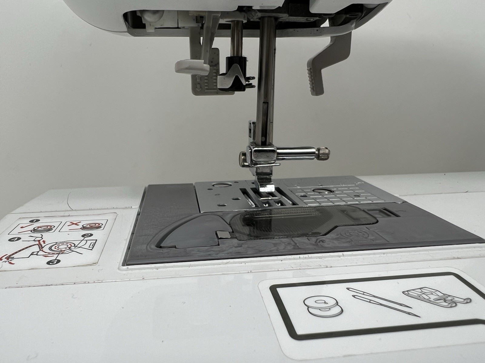 Brother CS-6000i Computerized Sewing Machine with Foot Pedal & Hard Case TESTED