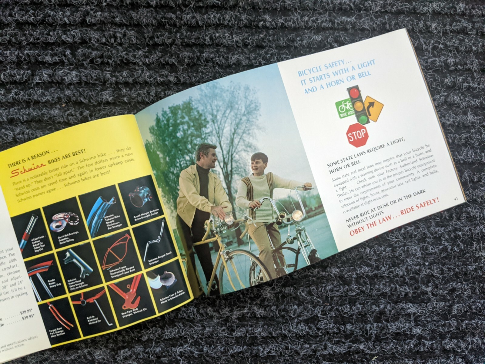 Schwinn 1972 Original Bicycle Sales Catalog~Bikes-Paramount-Stingray 72