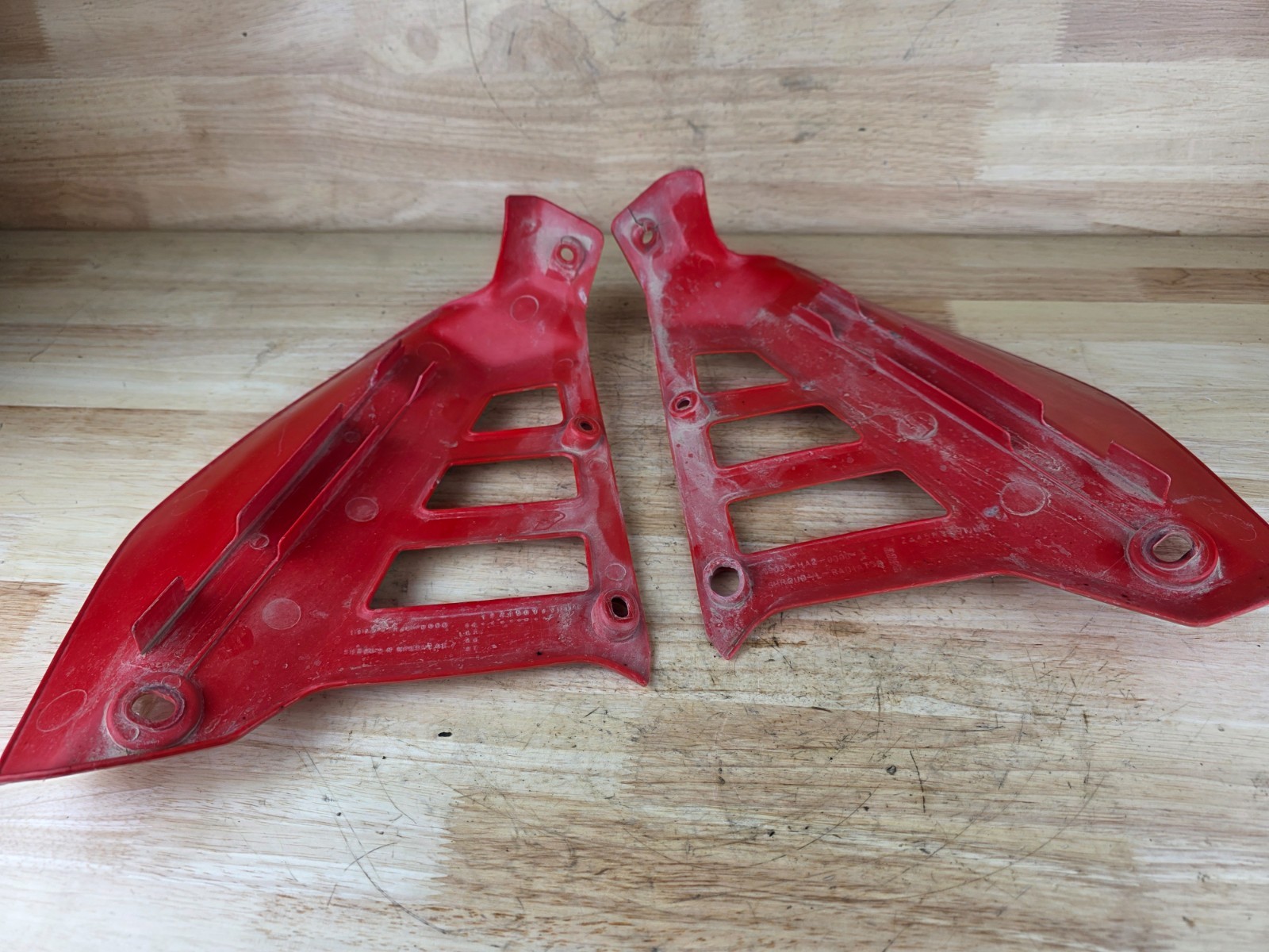 85 86 ATC250R HONDA OEM FUEL GAS TANK RADIATOR SHROUDS 1985 1986 ATC 250R