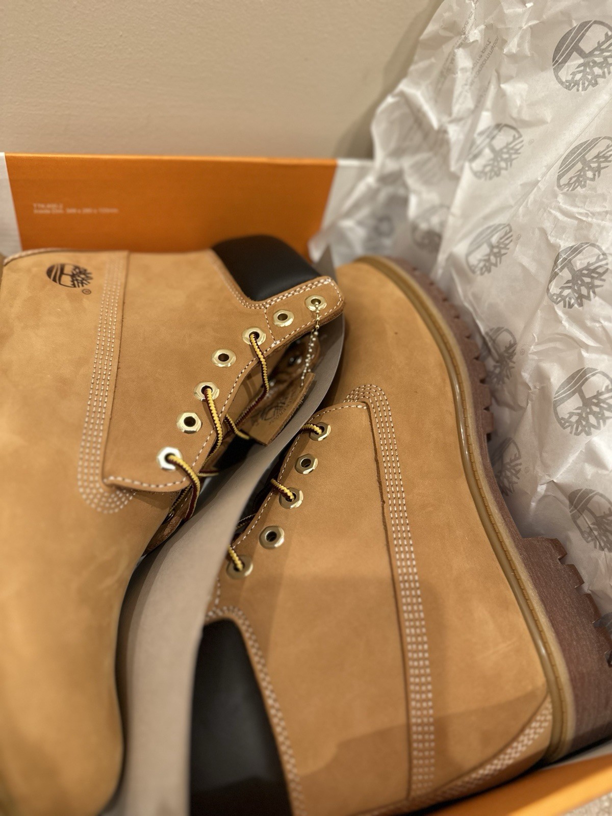 NEW Timberland 6 Inch Boot Wheat Nubuck Premium TB010061-713 Men's Sz 6-13