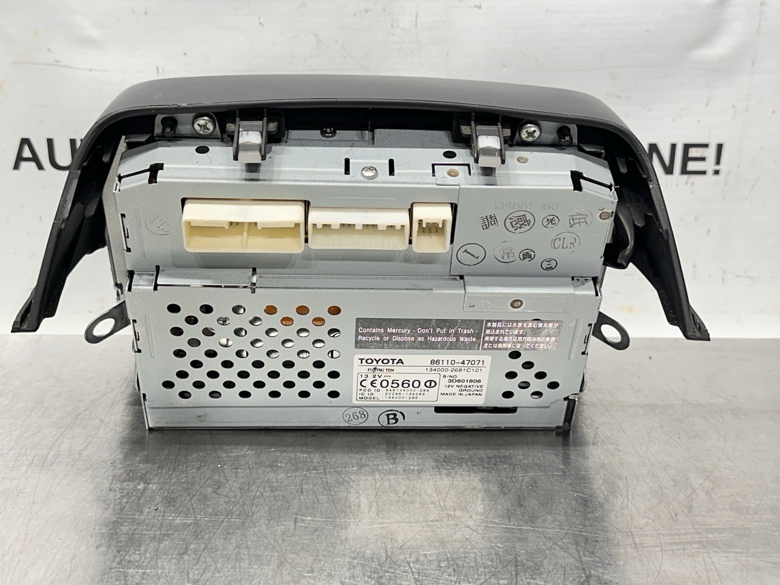 2004-2006 Toyota Prius Navigation Display Info Screen Radio 86110-47071 OEM