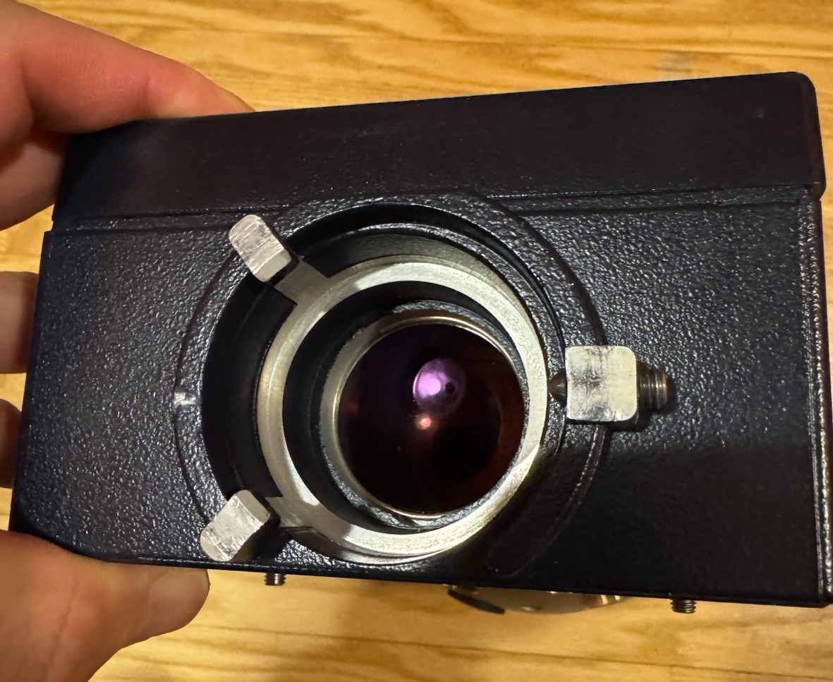 Leica 5000B with four Fluorescence Filter Cubes