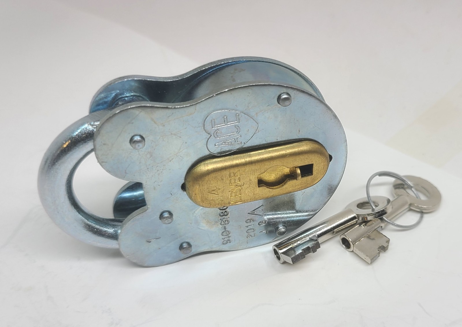 NEW ACE 4-Lever Padlock with 2 Keys - Heavy Duty Steel Security Lock
