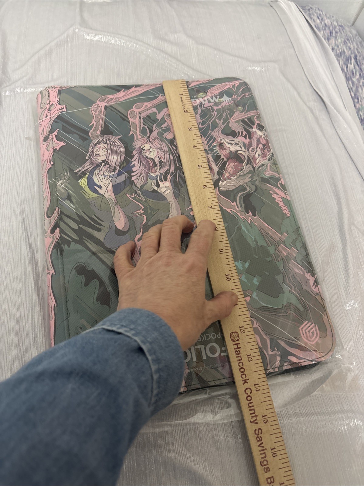 Xenoskin Zipfolio 360: Magic: The Gathering - Duskmourn Series - Mirror Room