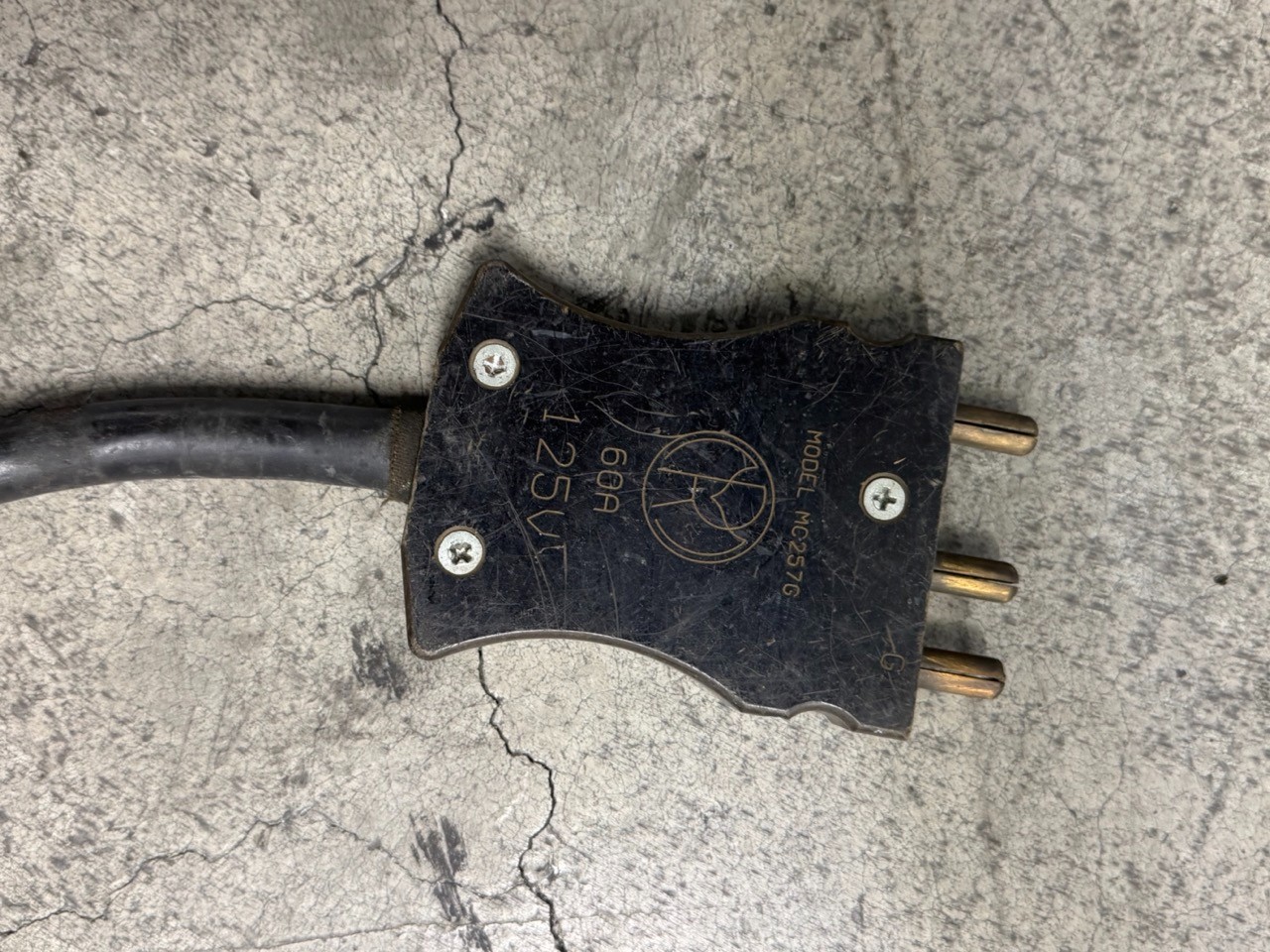 Mole-Richardson 60 Amp 6 Receptacle Box