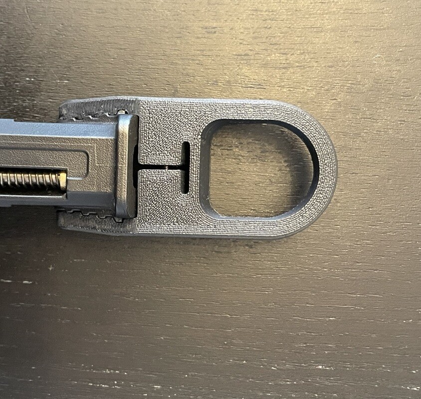 Smith & Wesson sw22 victory bolt racker 2.0 (CF PLA) and speed loader.