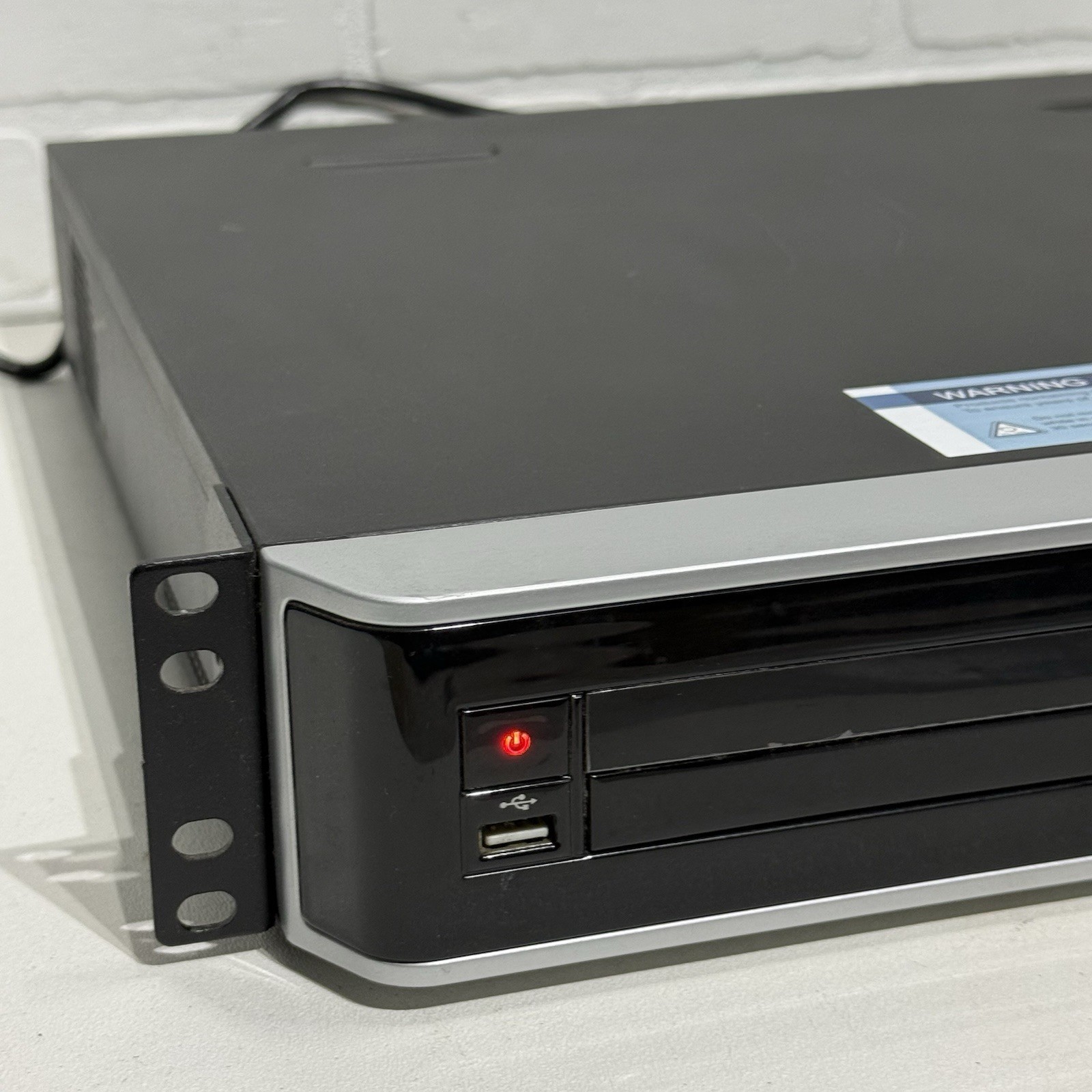 Bosch DIVAR 5000 - 16A200 Digital Video Recorder 16-Channel DVR