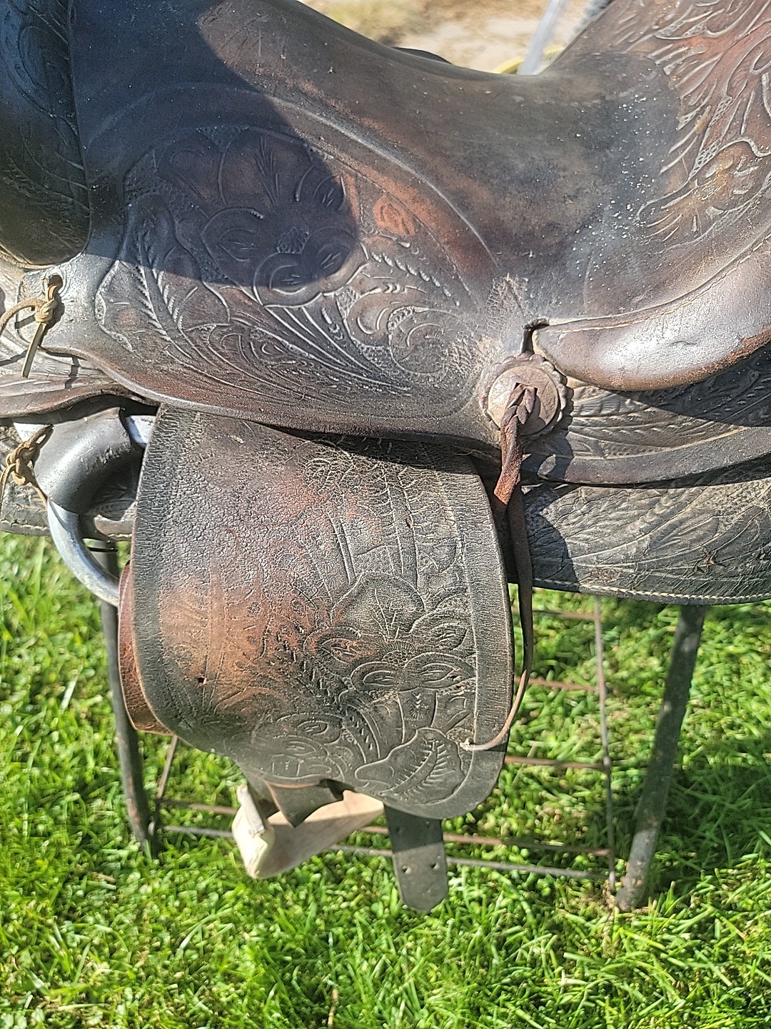 Antique/Vintage Western slick seat saddle 14"