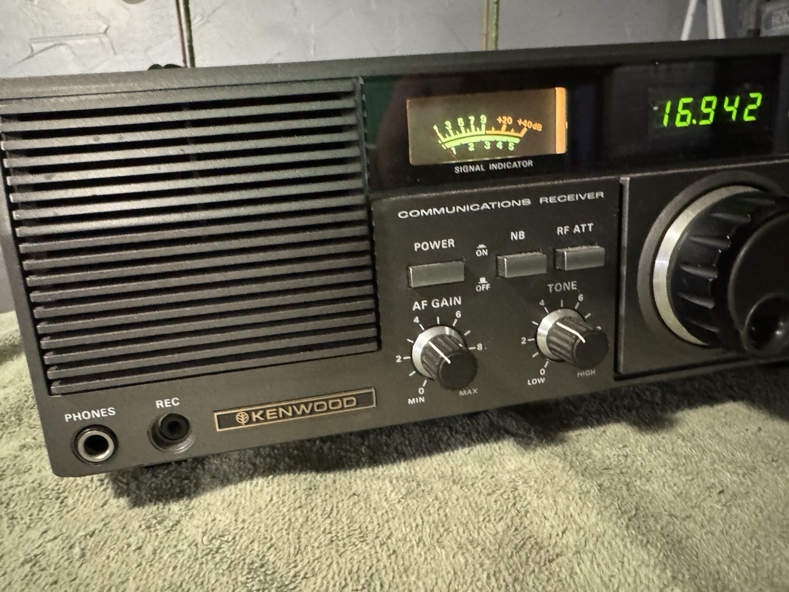 Kenwood R-600 Communications Receiver Ham Radio Short Wave CW R600