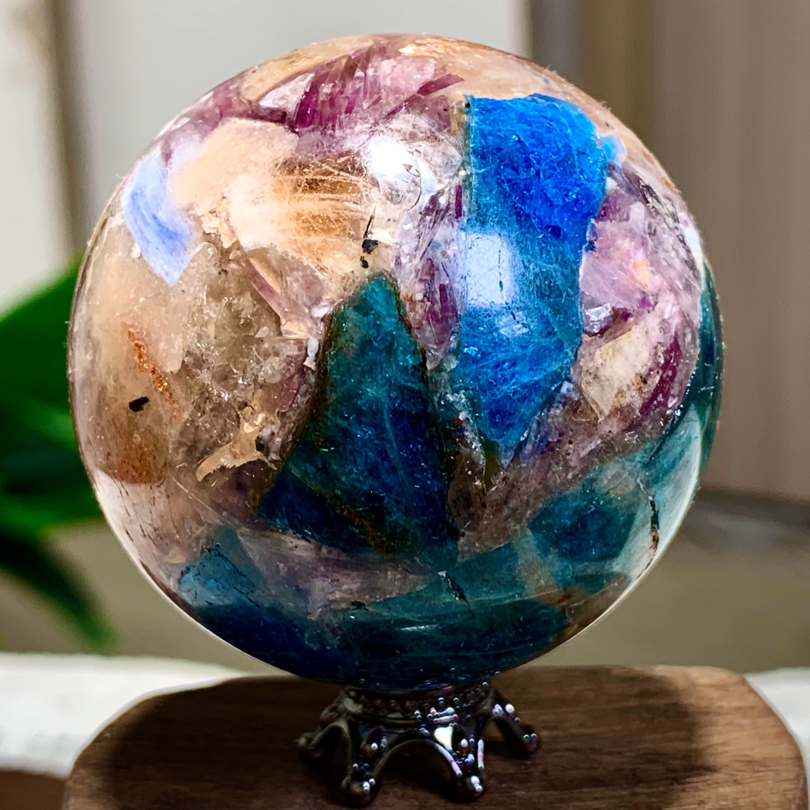 152G Natural Blue Aptite +Sun Stone purple lepidolite Sphere mineral sample