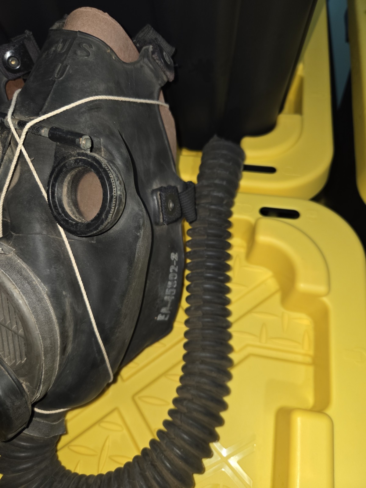 US Demilitarized M2-10A1-6 Army Optical Diaphragm Gas Mask Rare 1950s Korean War