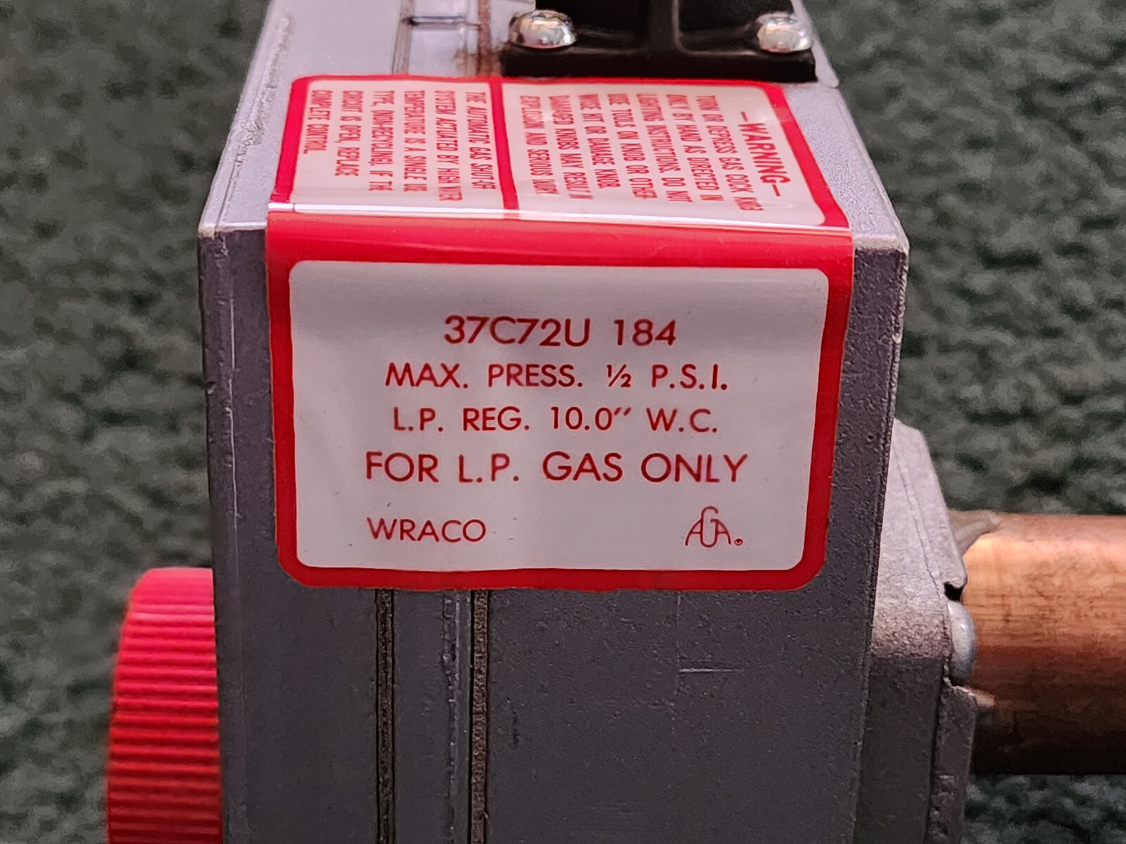 NOS New in box replacement White Rodgers Water Heater LP Gas Valve 37C72U-184