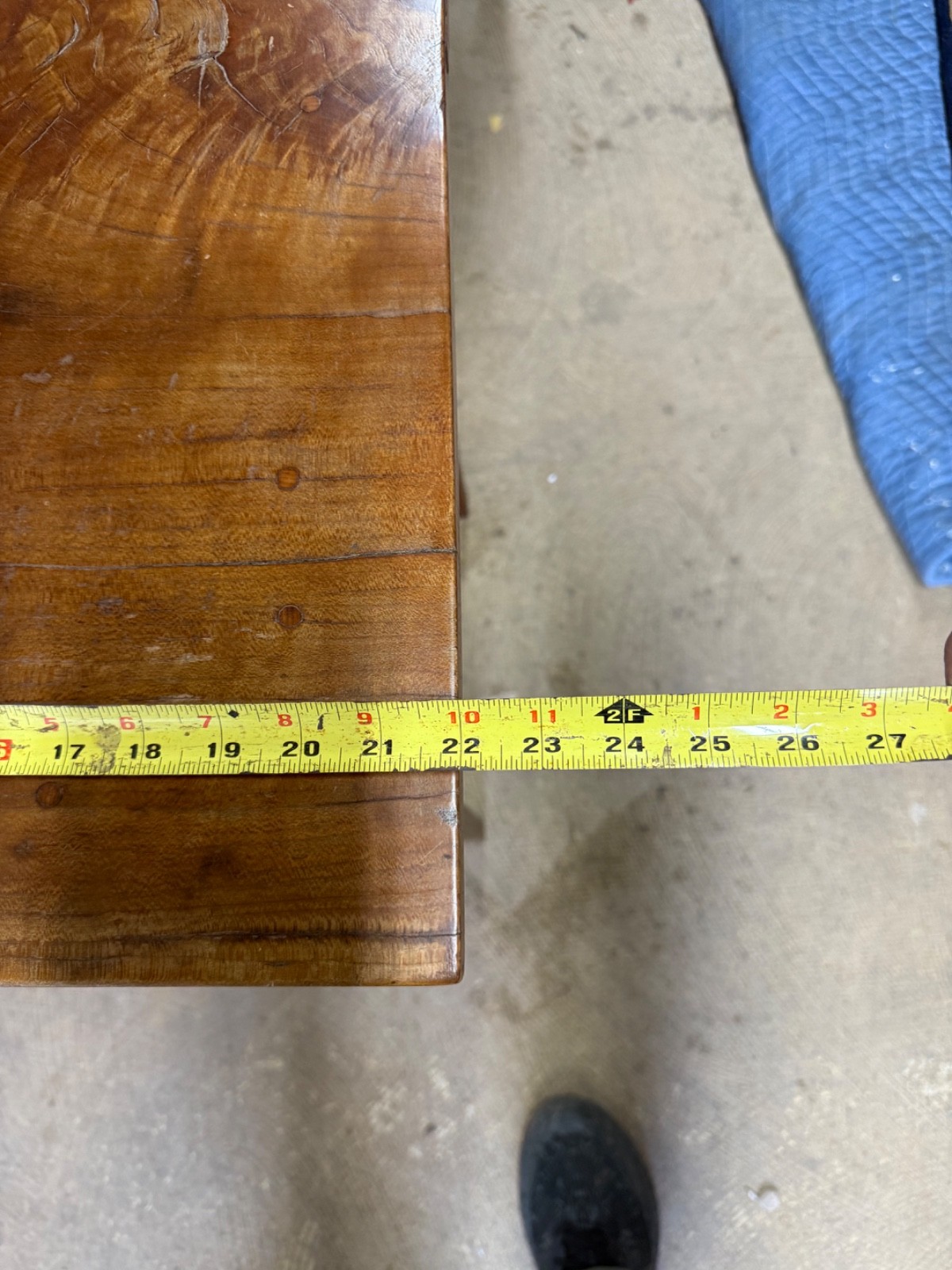 antique country Hepplewhite figured walnut night stand table 1800 farmhouse