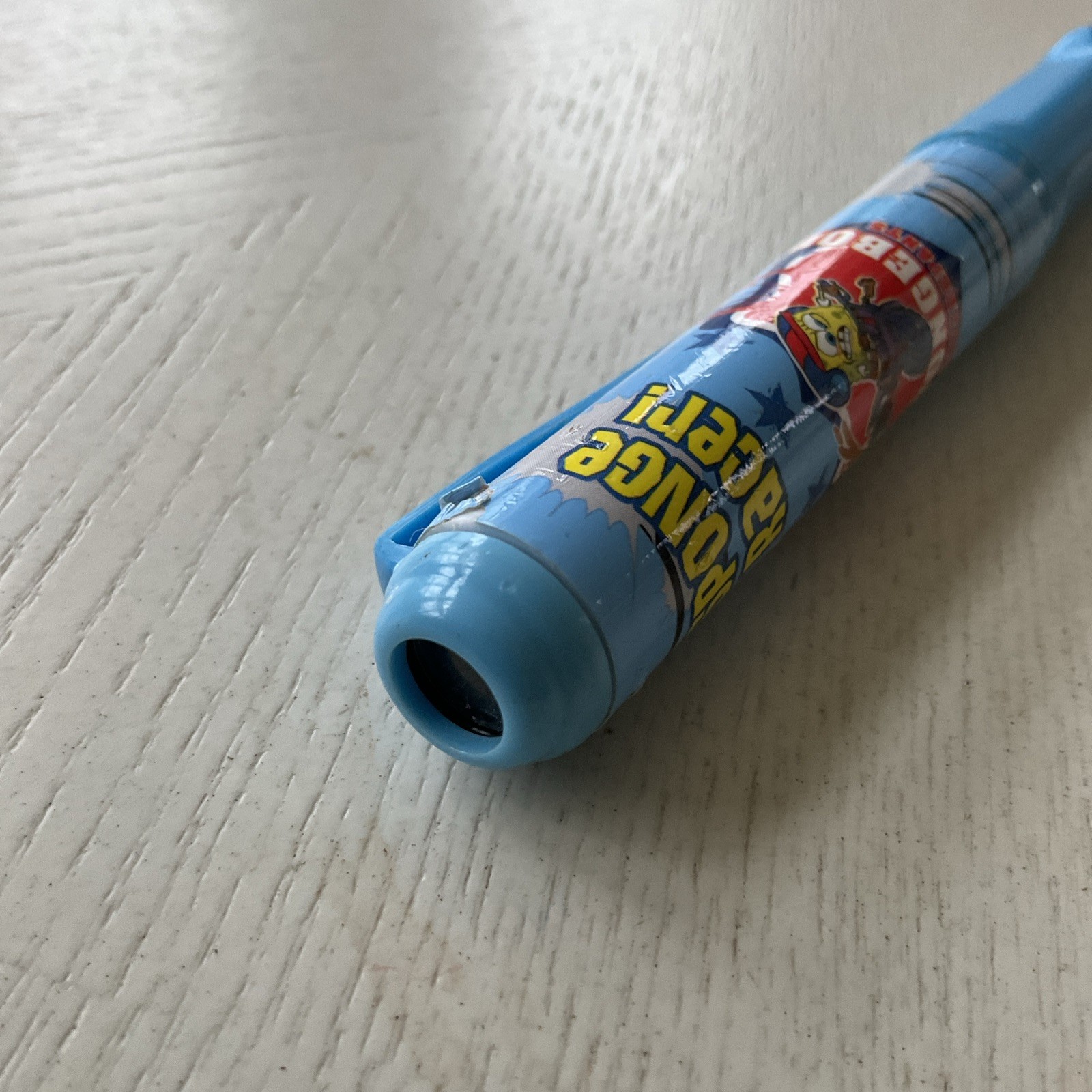 Nickelodeon SpongeBob Squarepants Vintage 2001 Lot of 3 Pencils & Flashlight Pen